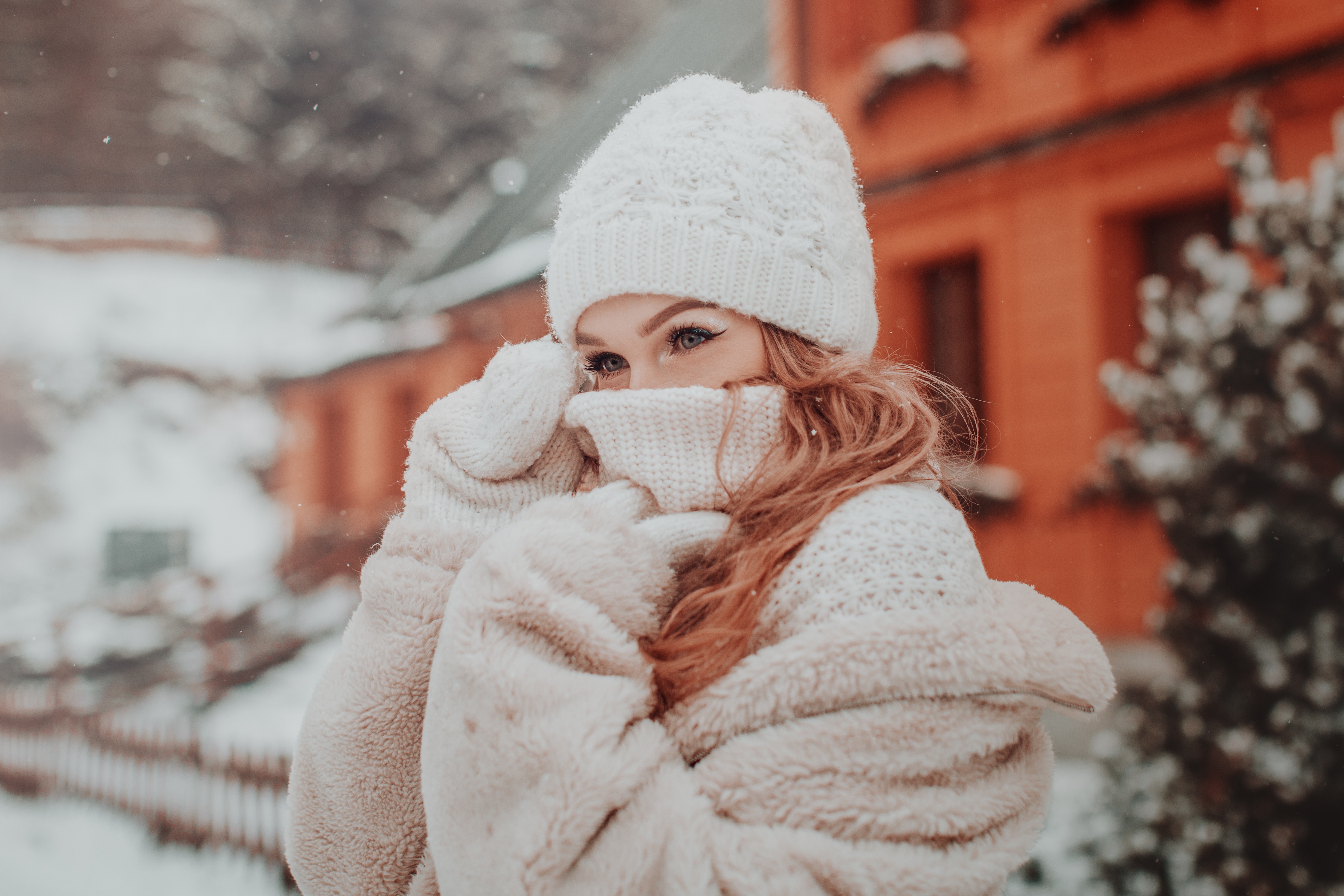 Download mobile wallpaper Winter, Hat, Model, Women for free.