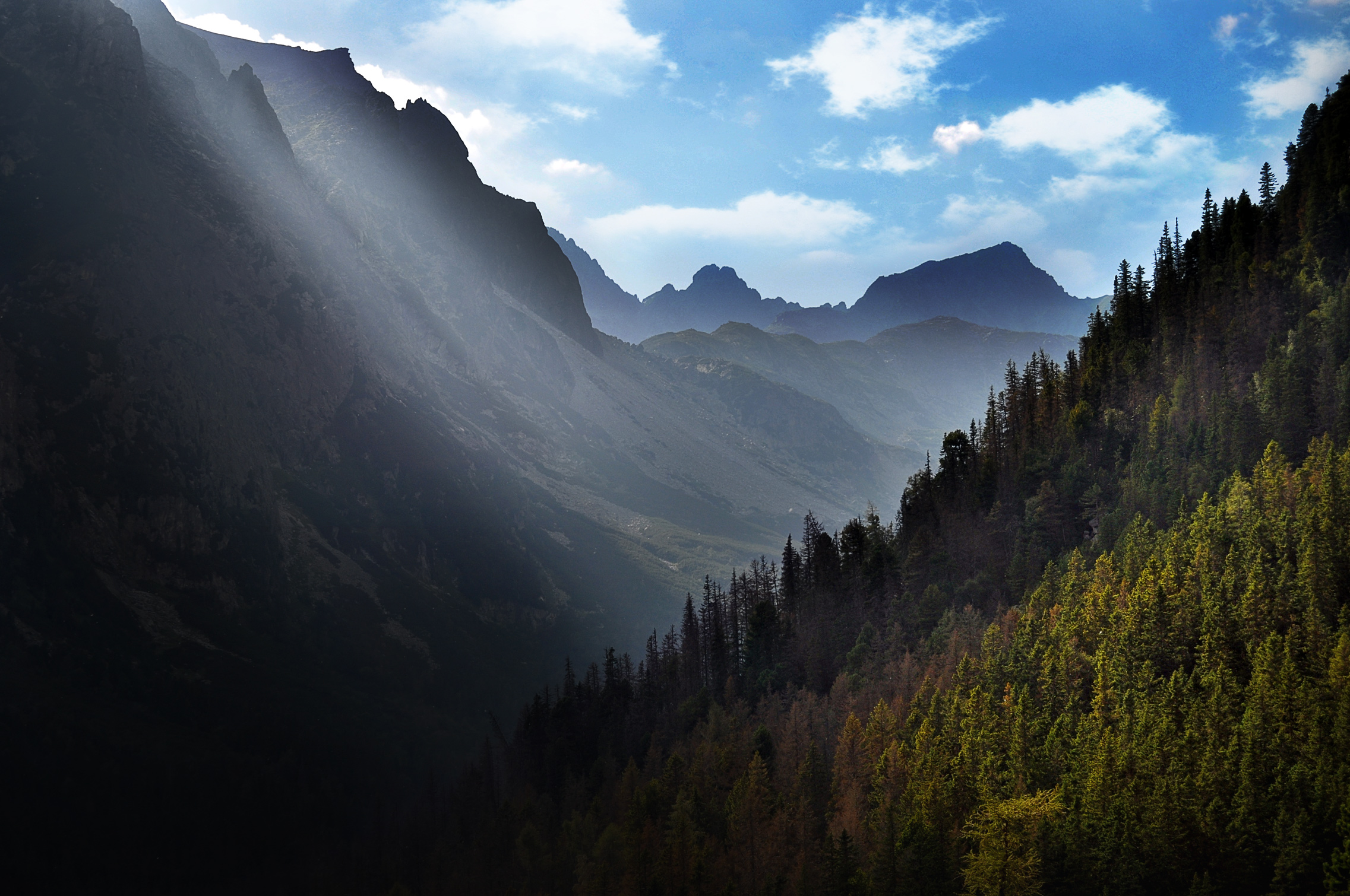 Laden Sie das Landschaft, Natur, Wald, Gebirge, Sonnenstrahl, Erde/natur-Bild kostenlos auf Ihren PC-Desktop herunter