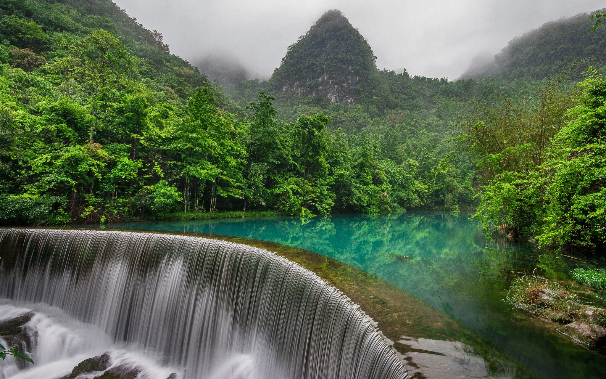 Free download wallpaper Waterfalls, Mountain, Waterfall, Fog, Earth, China on your PC desktop