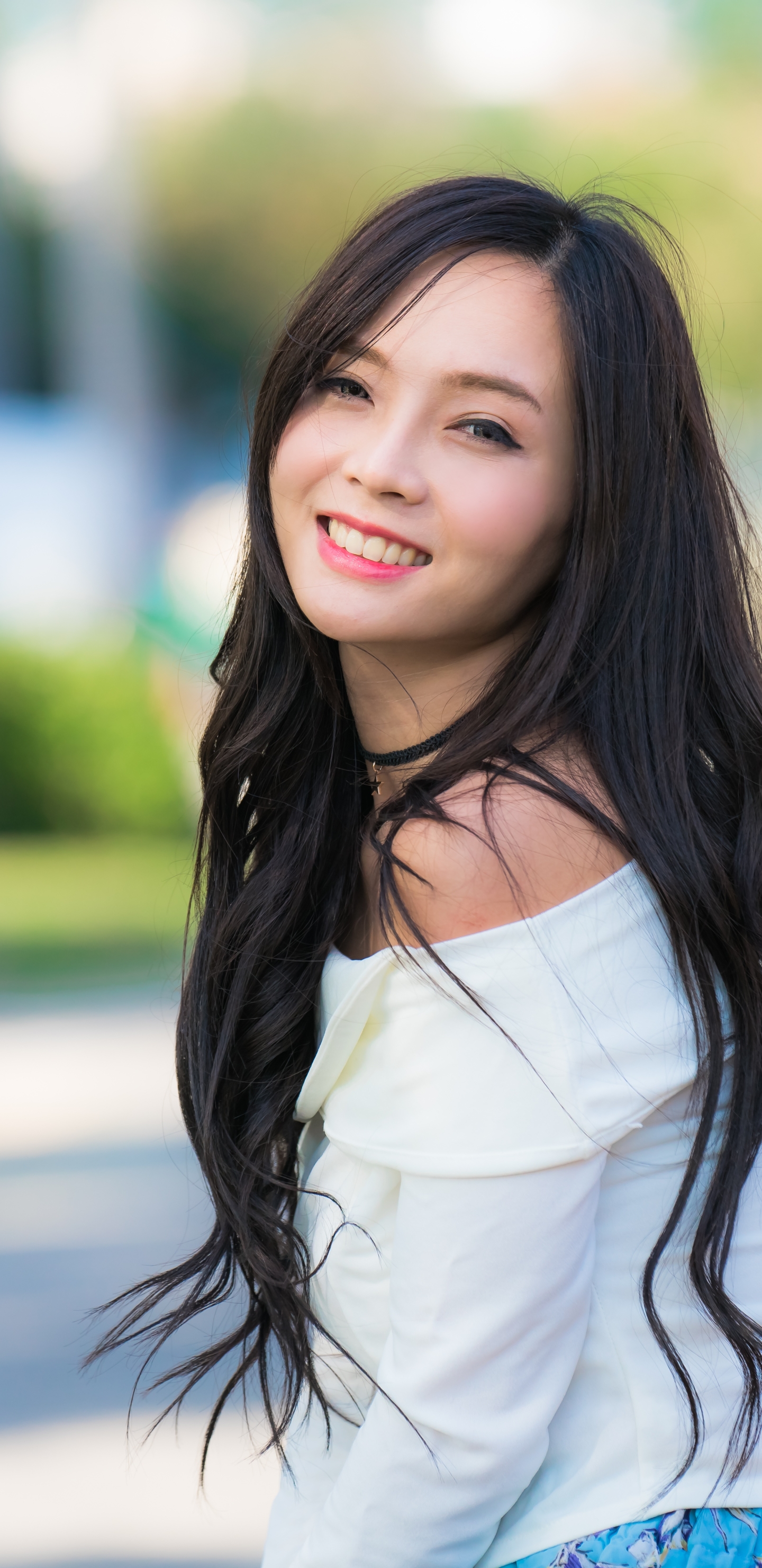 Download mobile wallpaper Smile, Brunette, Model, Women, Asian, Long Hair, Depth Of Field for free.