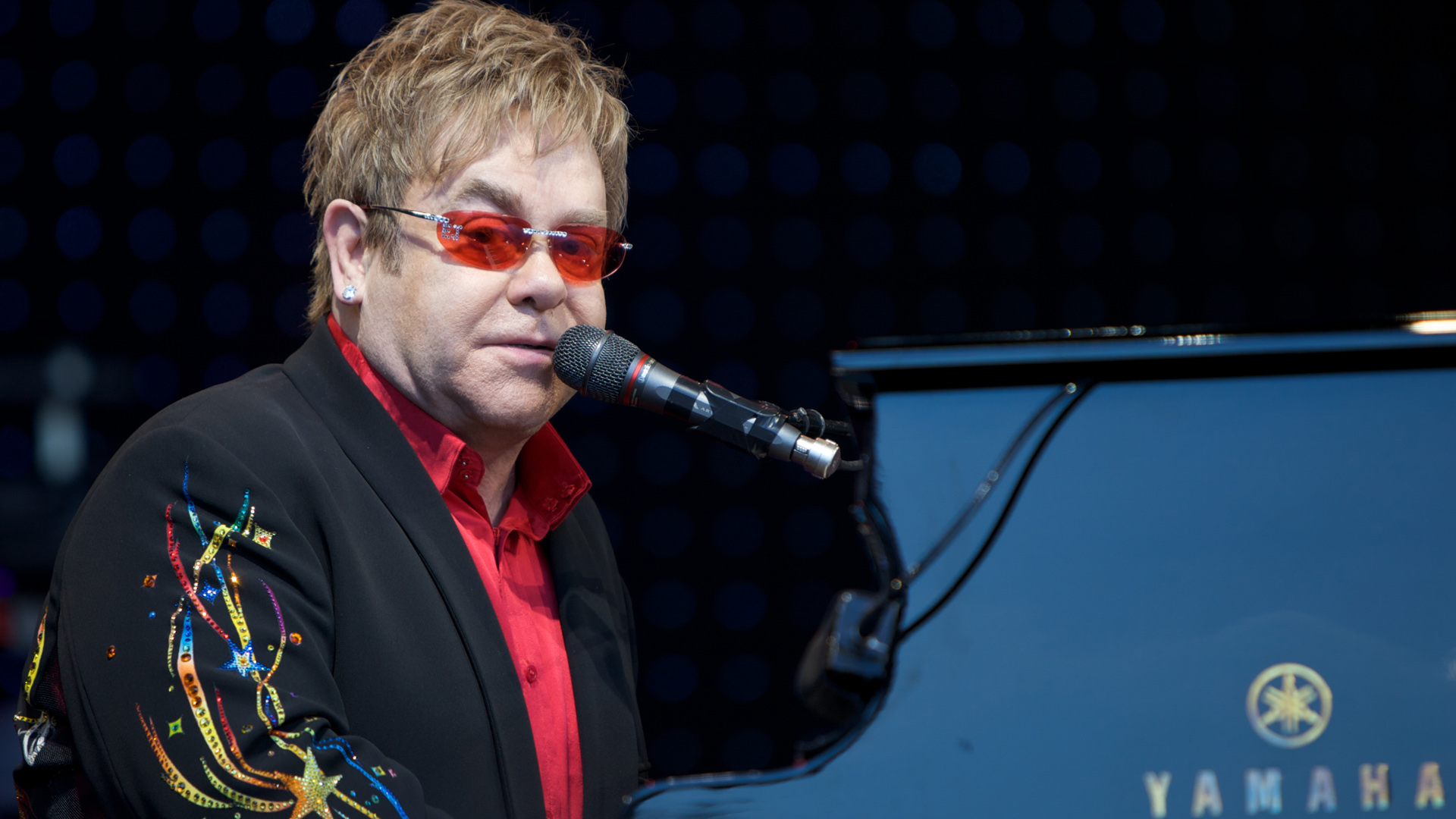 Elton John  8k Backgrounds