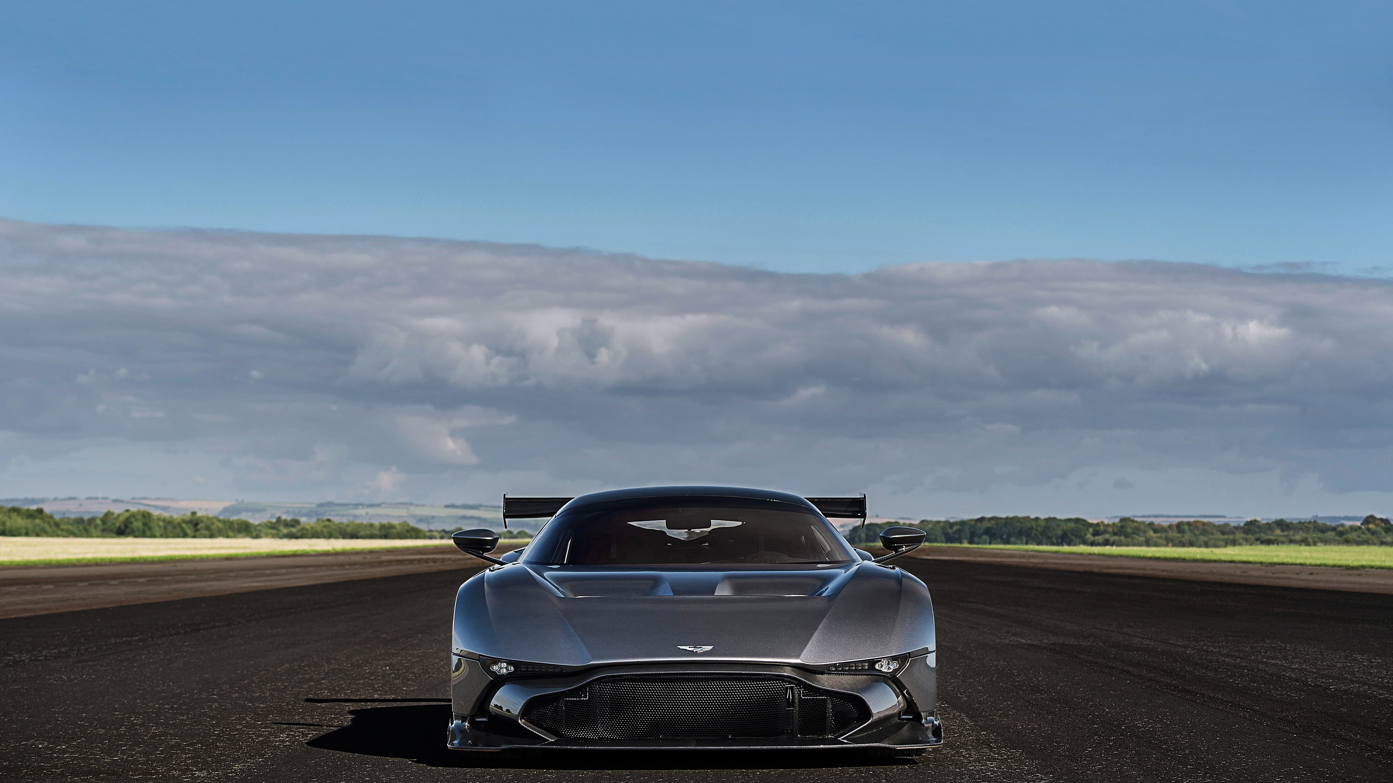 Laden Sie Aston Martin Vulkan HD-Desktop-Hintergründe herunter