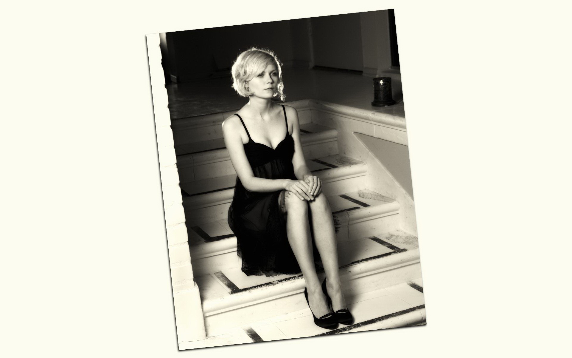 Descarga gratuita de fondo de pantalla para móvil de Celebridades, Kirsten Dunst.