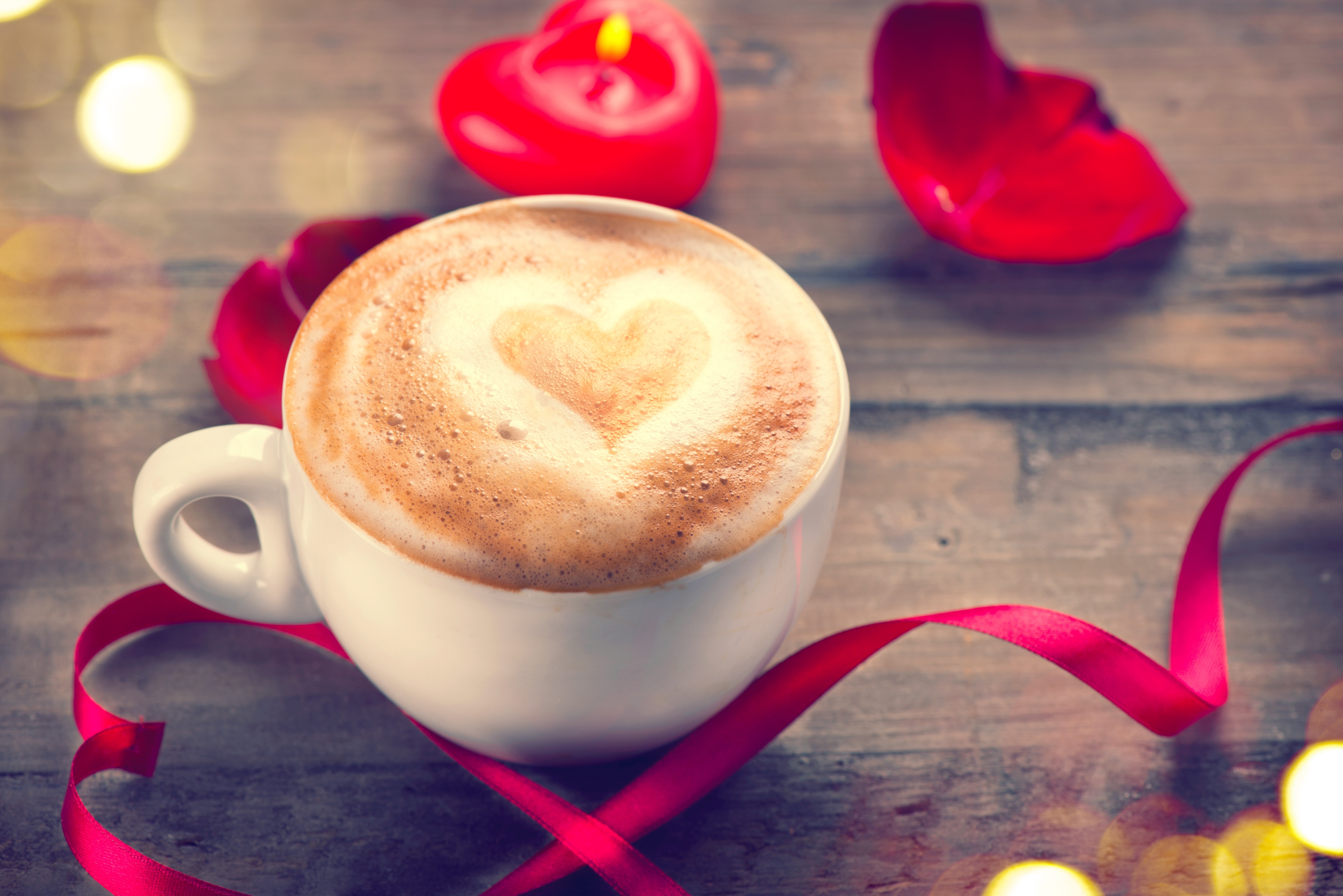 Descarga gratis la imagen Café, Taza, Cinta, Romántico, Alimento, Bodegón, En Forma De Corazón en el escritorio de tu PC