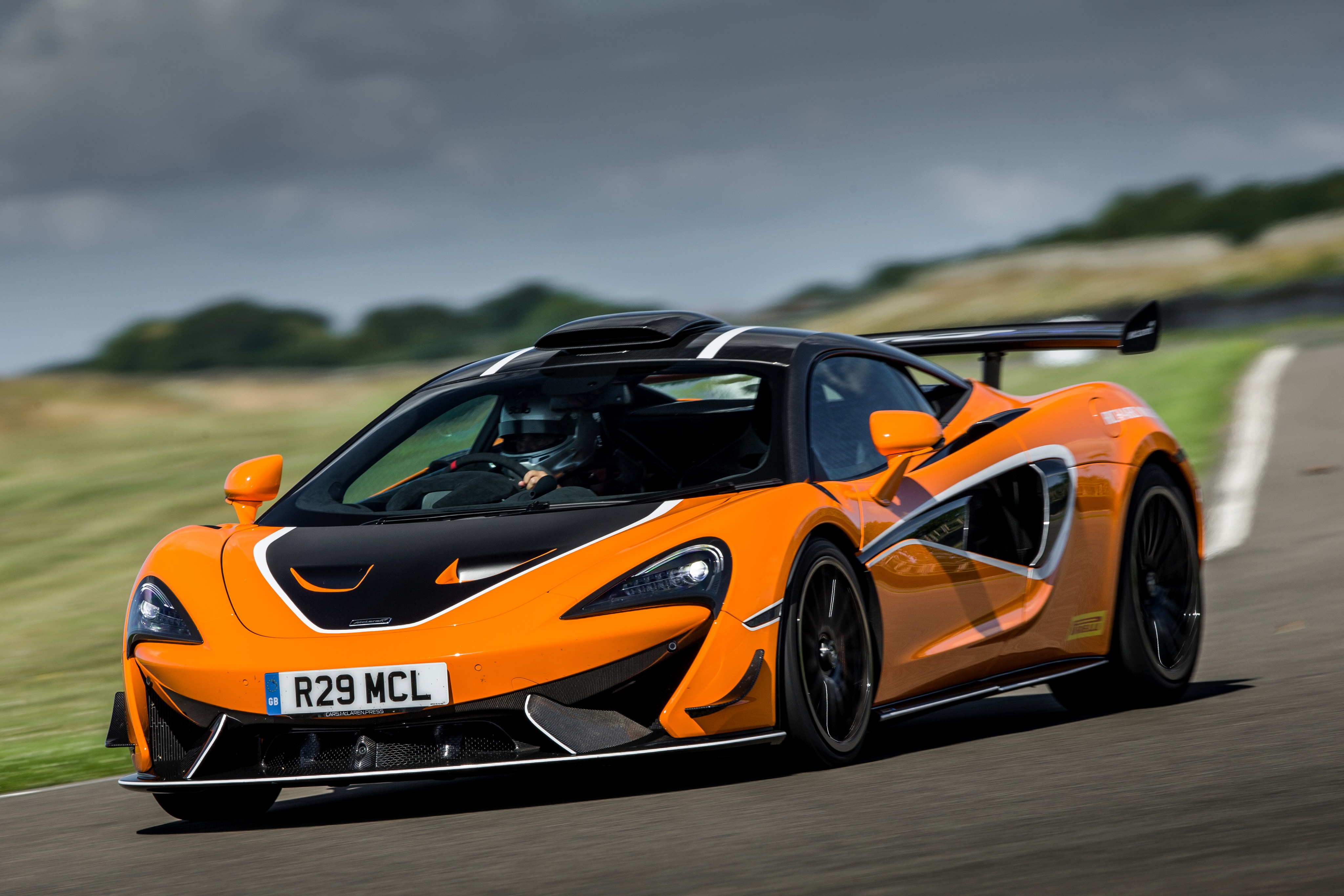  Mclaren 620R HD Android Wallpapers