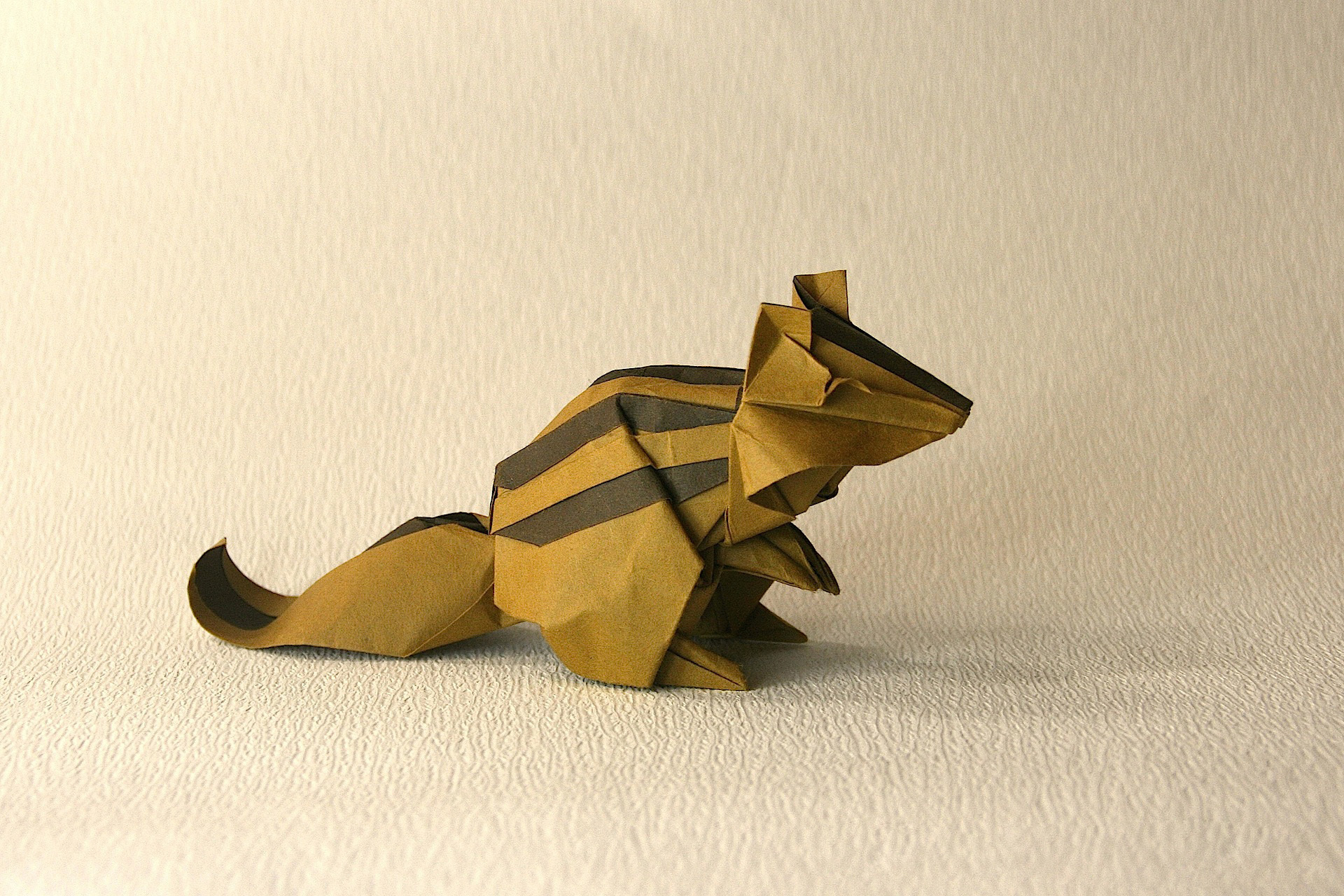Handy-Wallpaper Streifenhörnchen, Origami, Menschengemacht kostenlos herunterladen.