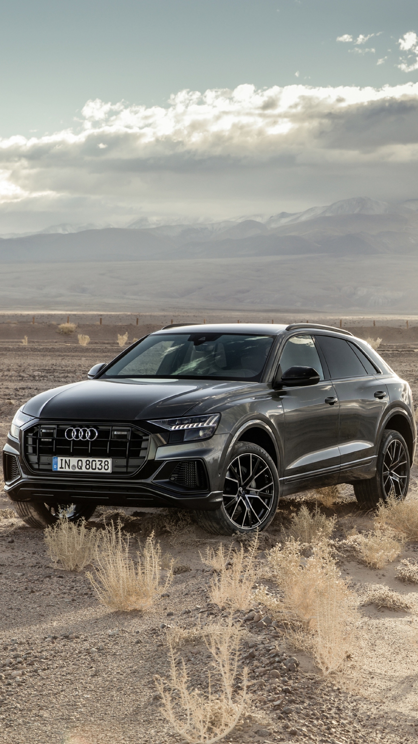 Download mobile wallpaper Audi, Car, Suv, Vehicle, Audi Q8, Vehicles, Silver Car for free.