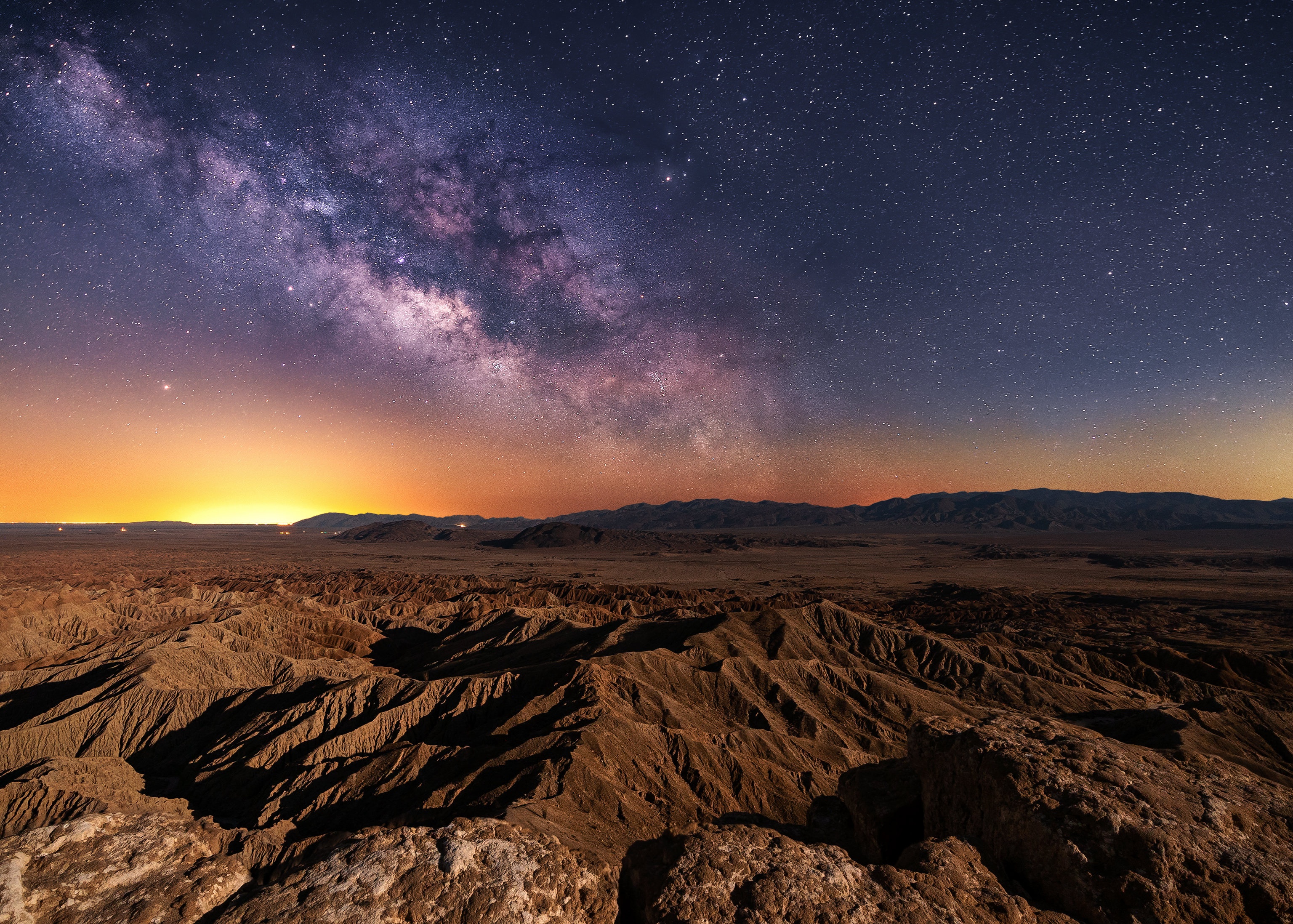 Descarga gratuita de fondo de pantalla para móvil de Noche, Desierto, Cielo Estrellado, Vía Láctea, Tierra/naturaleza.