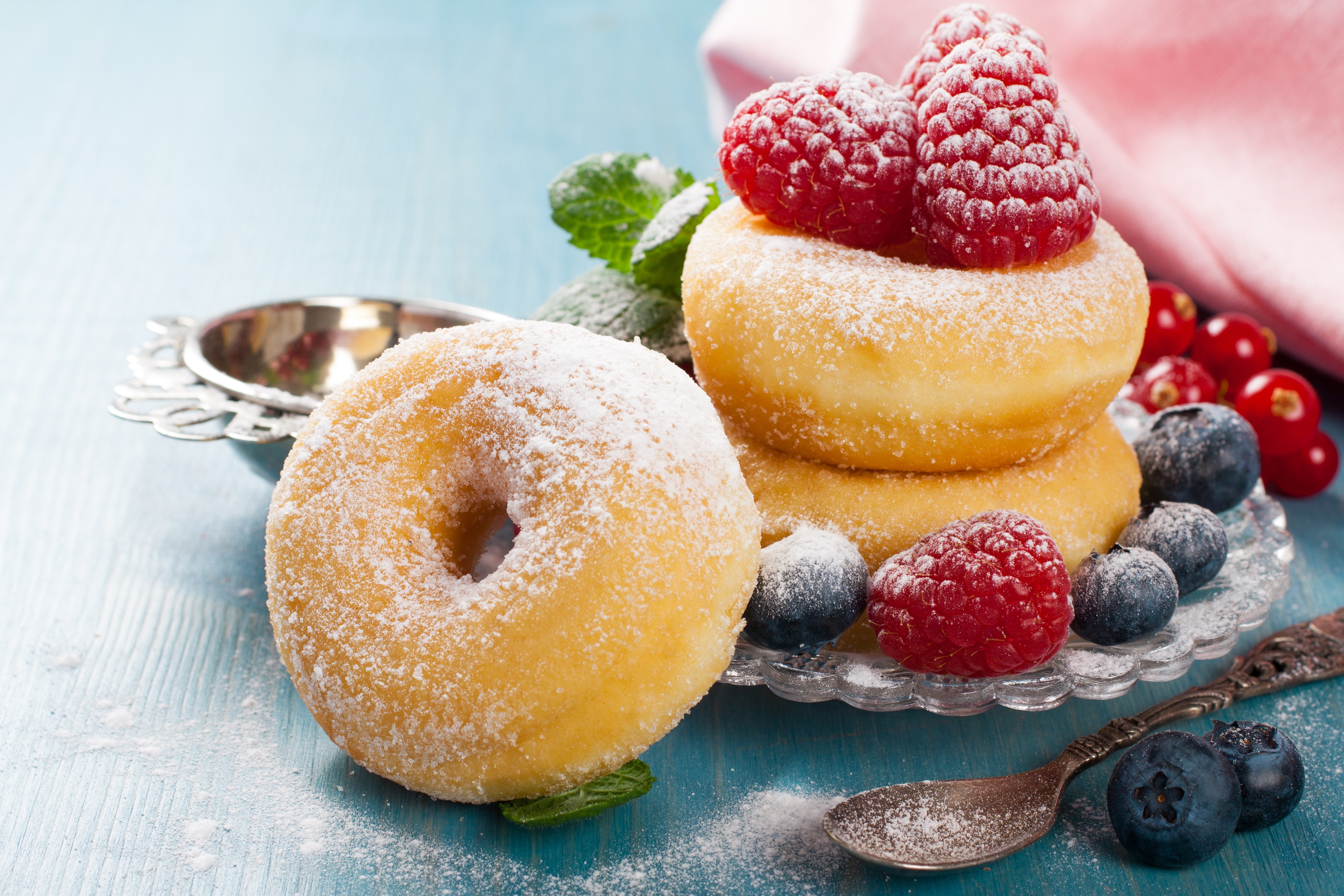 Free download wallpaper Food, Blueberry, Raspberry, Still Life, Berry, Fruit, Sweets, Doughnut on your PC desktop