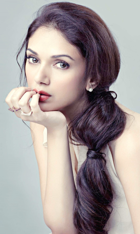 Download mobile wallpaper Celebrity, Aditi Rao Hydari for free.