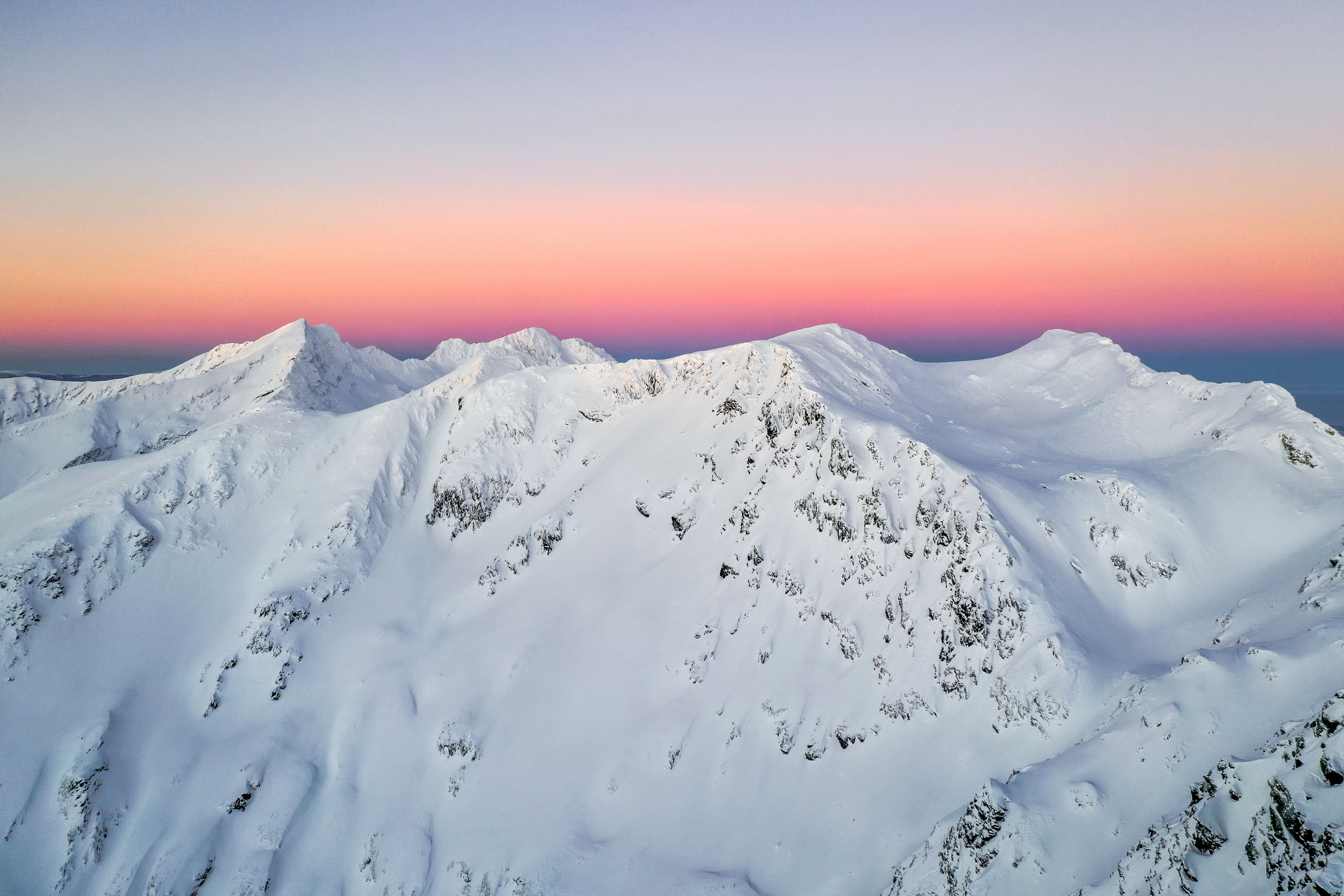 58653 descargar imagen vértice, naturaleza, cielo, horizonte, montaña, arriba, cubierto de nieve, nevado, rumania: fondos de pantalla y protectores de pantalla gratis