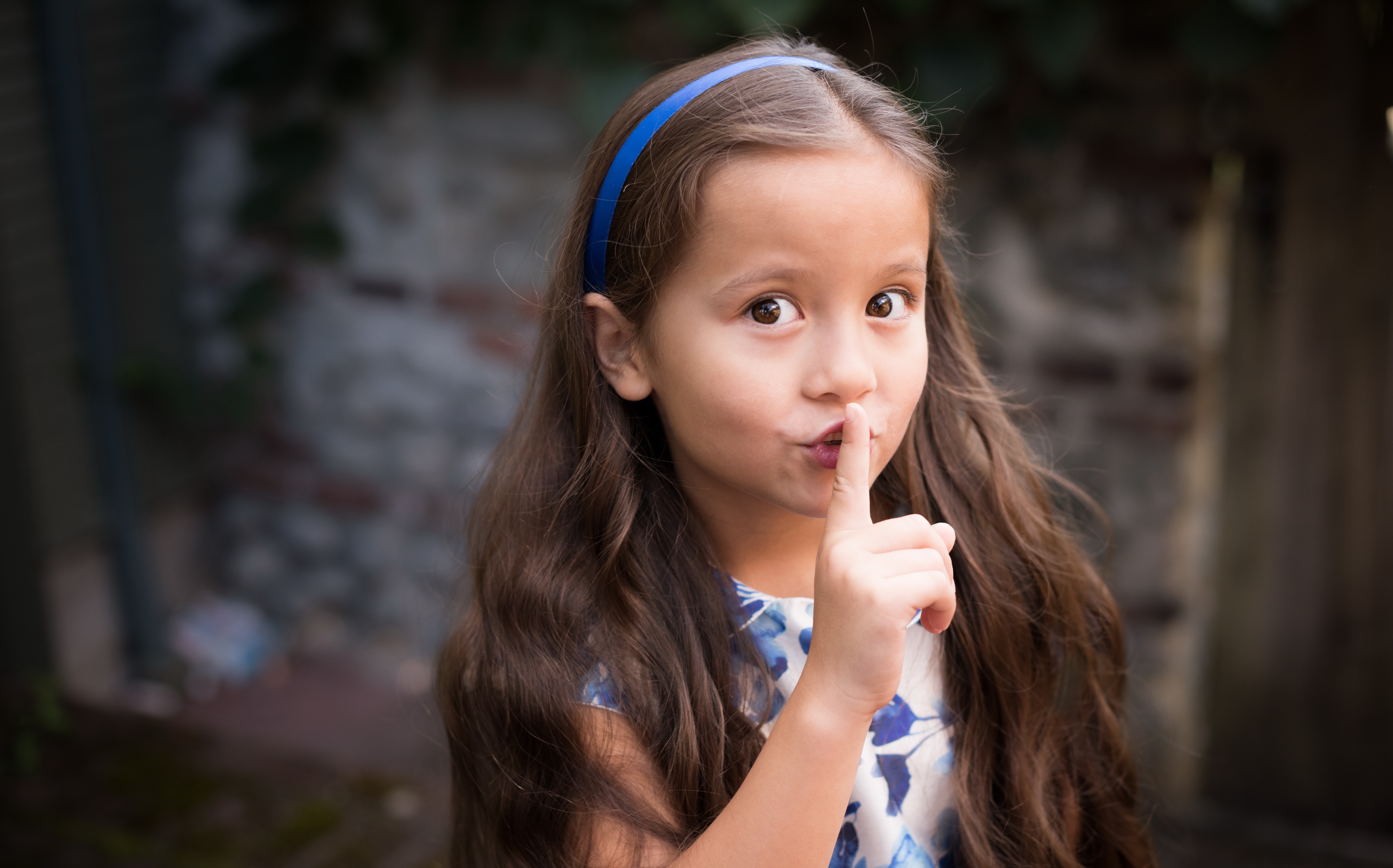 Free download wallpaper Child, Brunette, Photography, Brown Eyes, Little Girl on your PC desktop