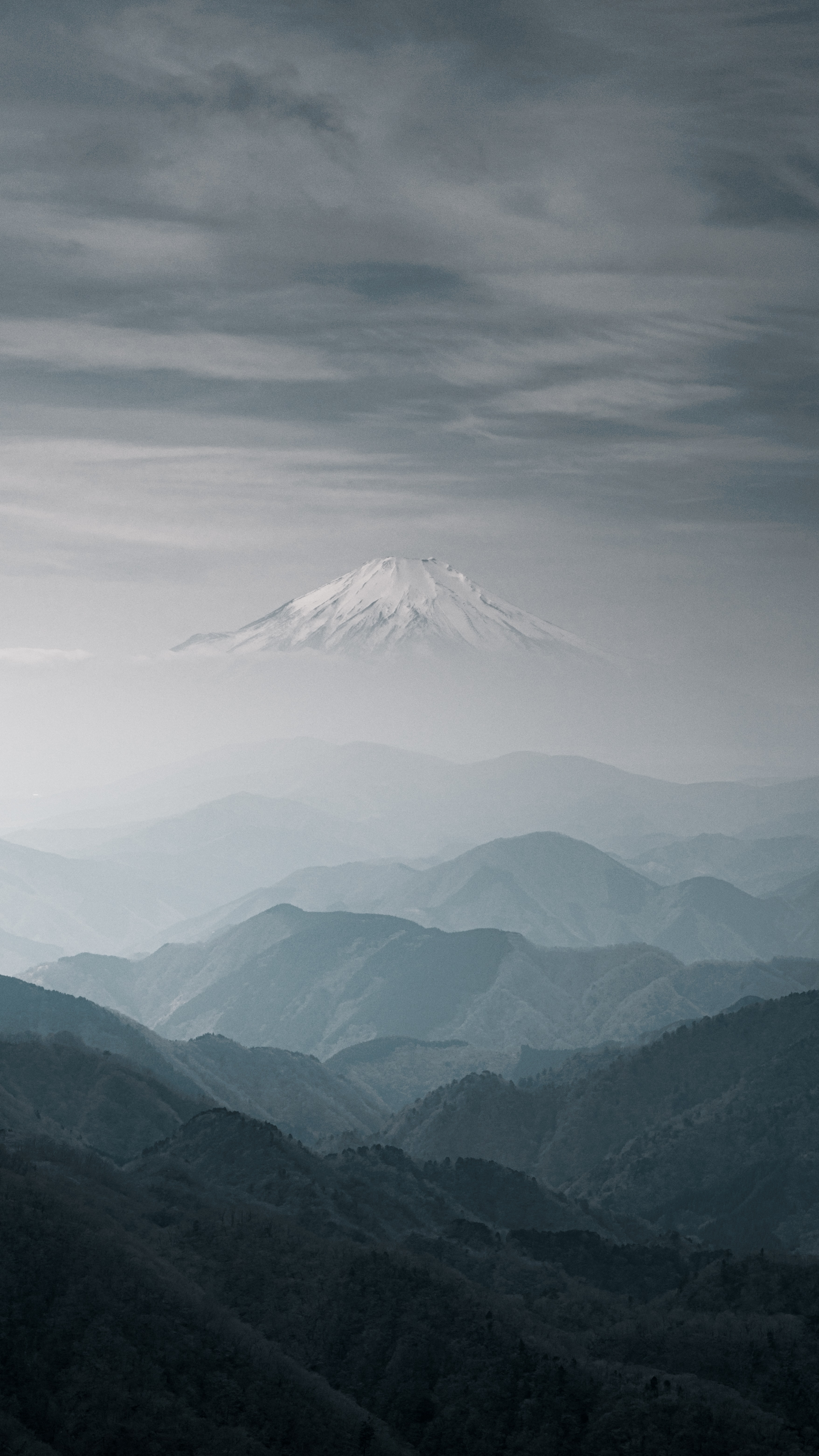 54498 Hintergrundbild herunterladen natur, mountains, schnee, berg, scheitel, nach oben, nebel, fuji - Bildschirmschoner und Bilder kostenlos