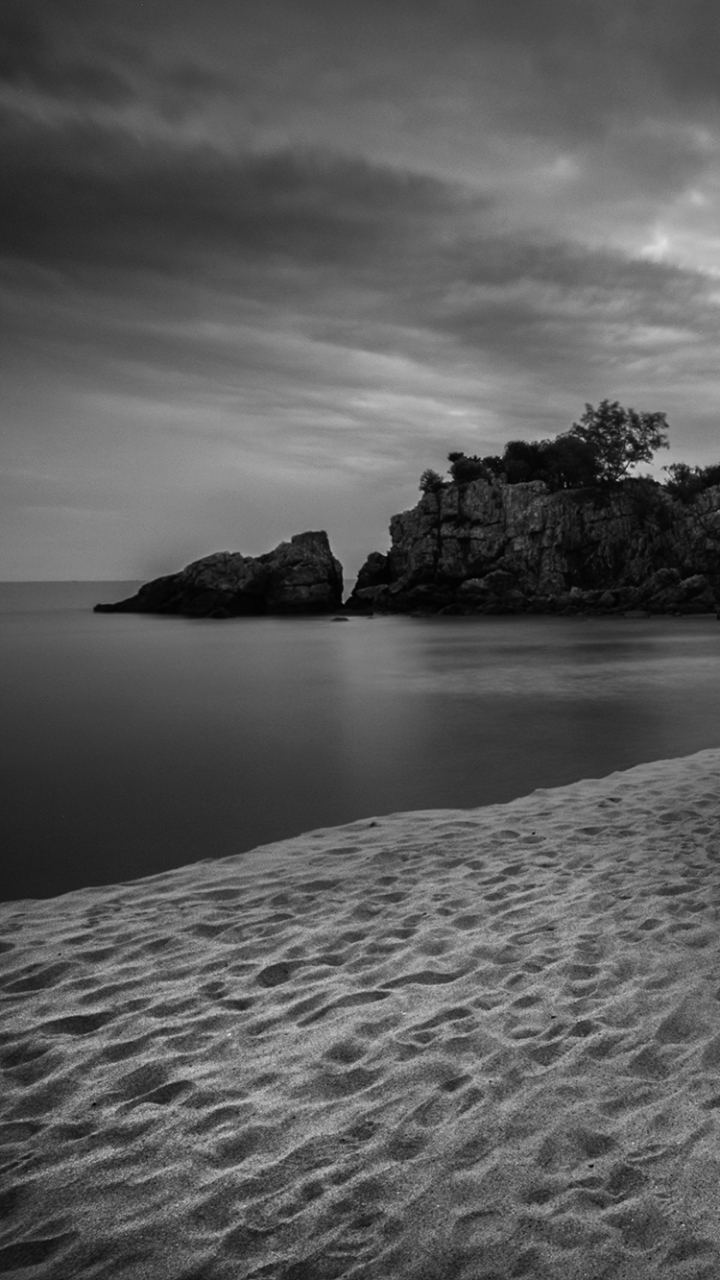 Download mobile wallpaper Landscape, Water, Sky, Sand, Ocean, Boat, Cloud, Photography, Black & White for free.