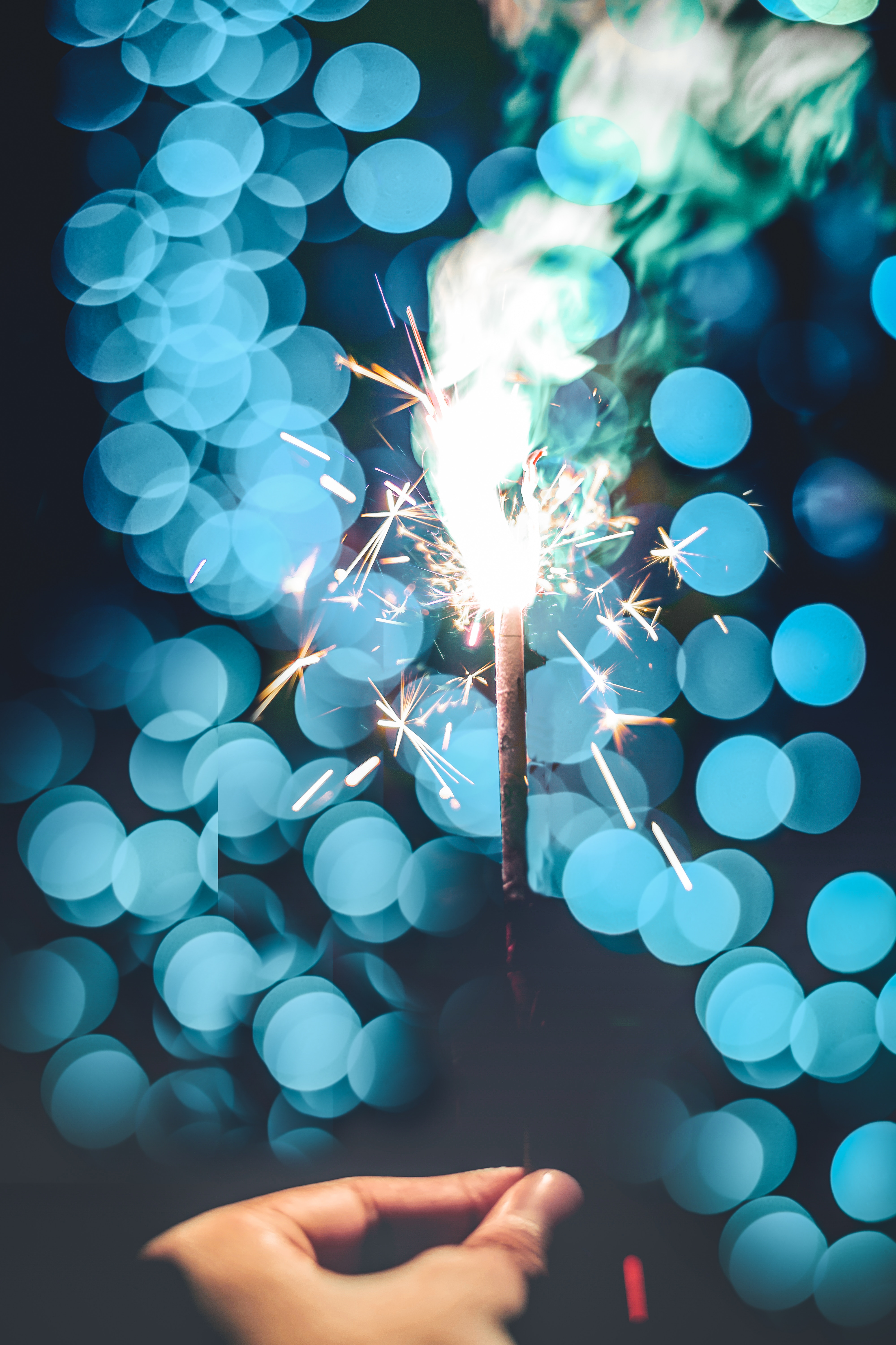 sparklers, holidays, smoke, sparks, bokeh, boquet, bengal lights, festive