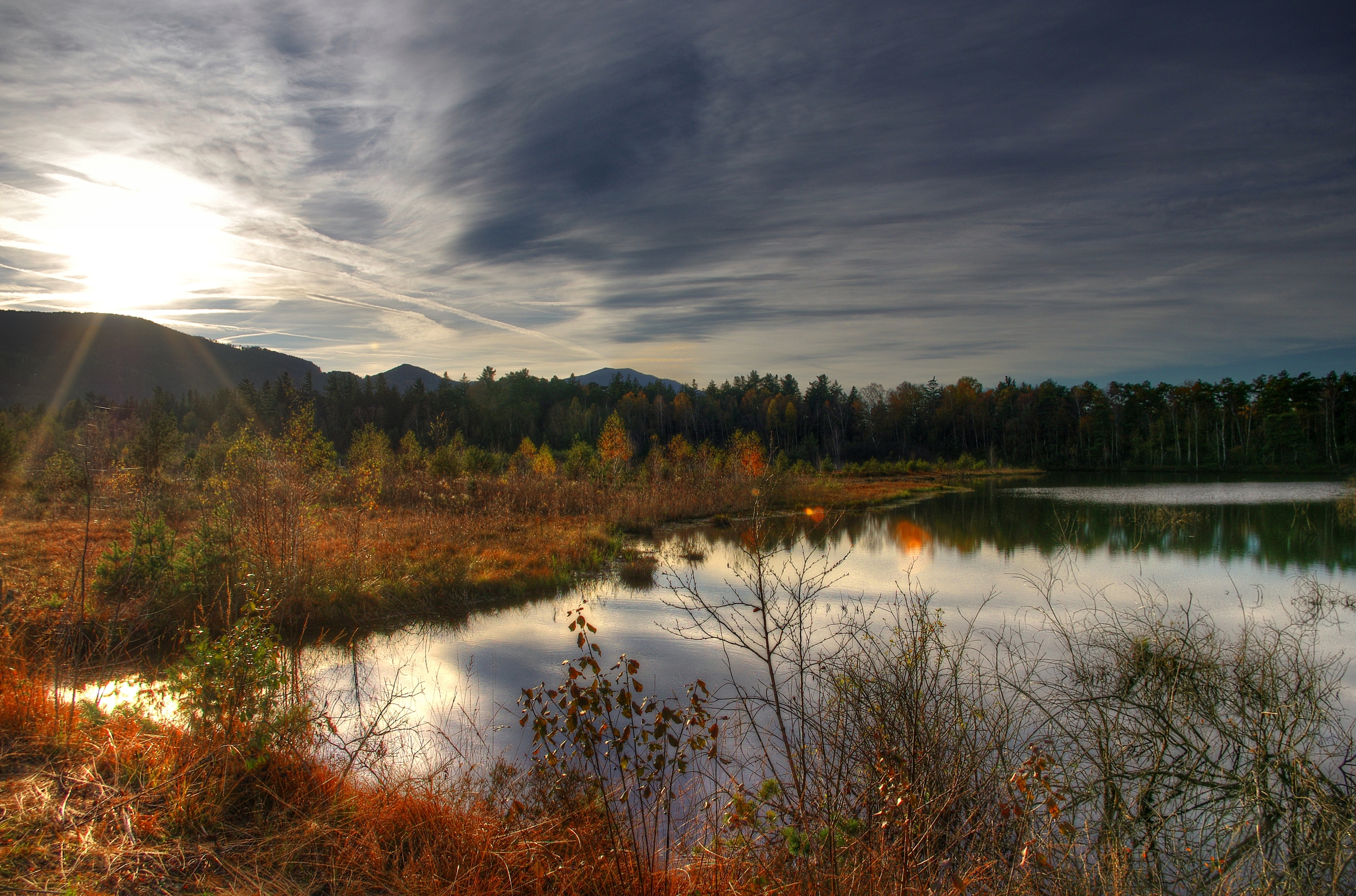 Скачать обои бесплатно Озеро, Природа, Лес, Осень картинка на рабочий стол ПК