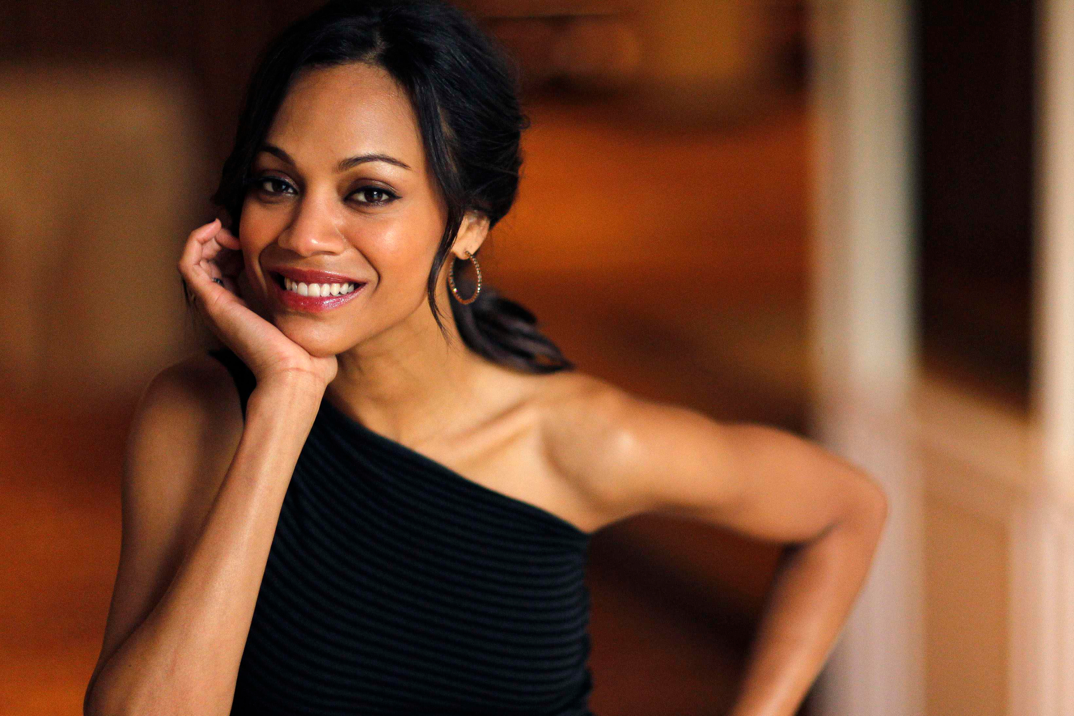 Free download wallpaper American, Celebrity, Actress, Zoe Saldana on your PC desktop