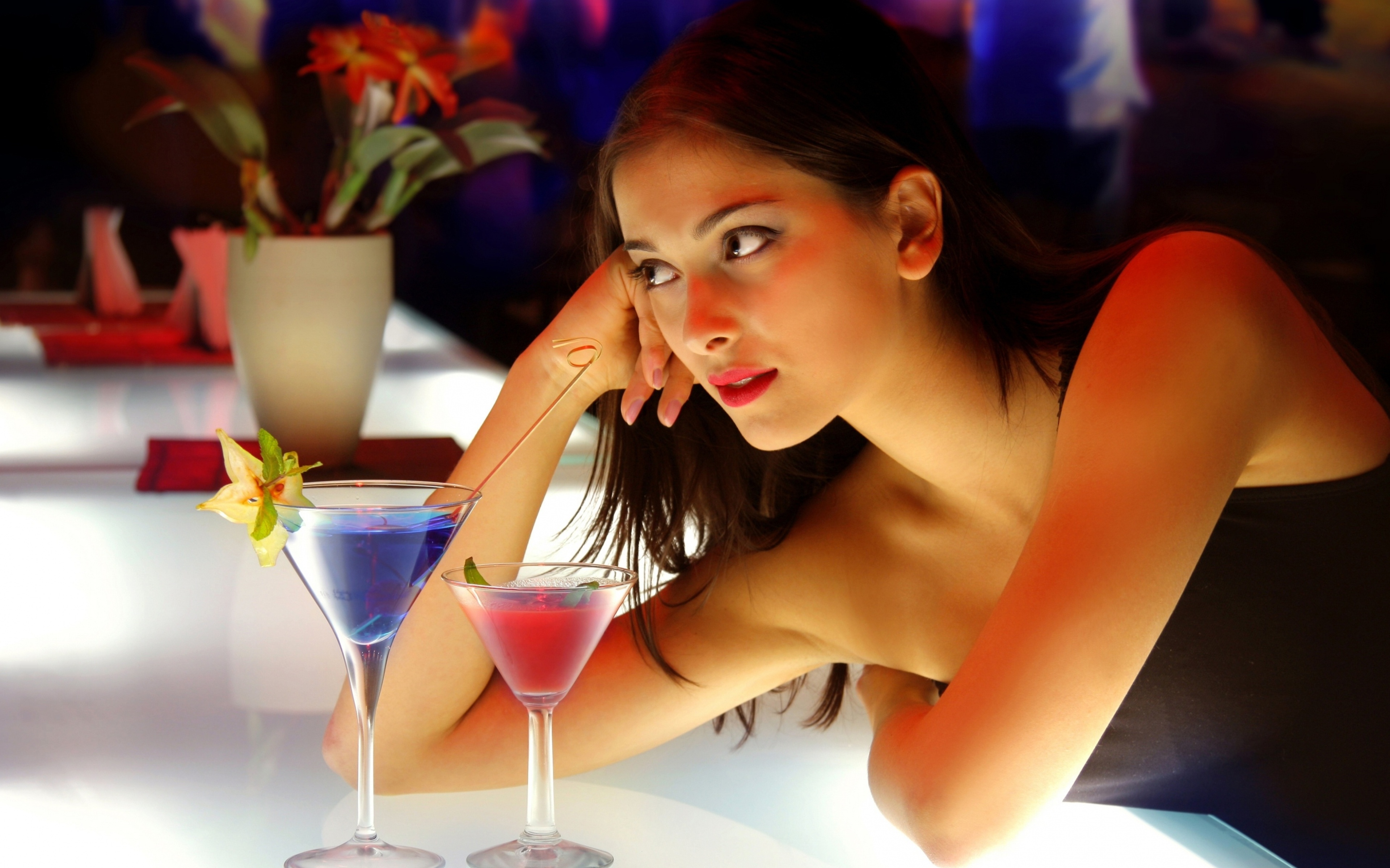 Download mobile wallpaper Model, Cocktail, Women for free.