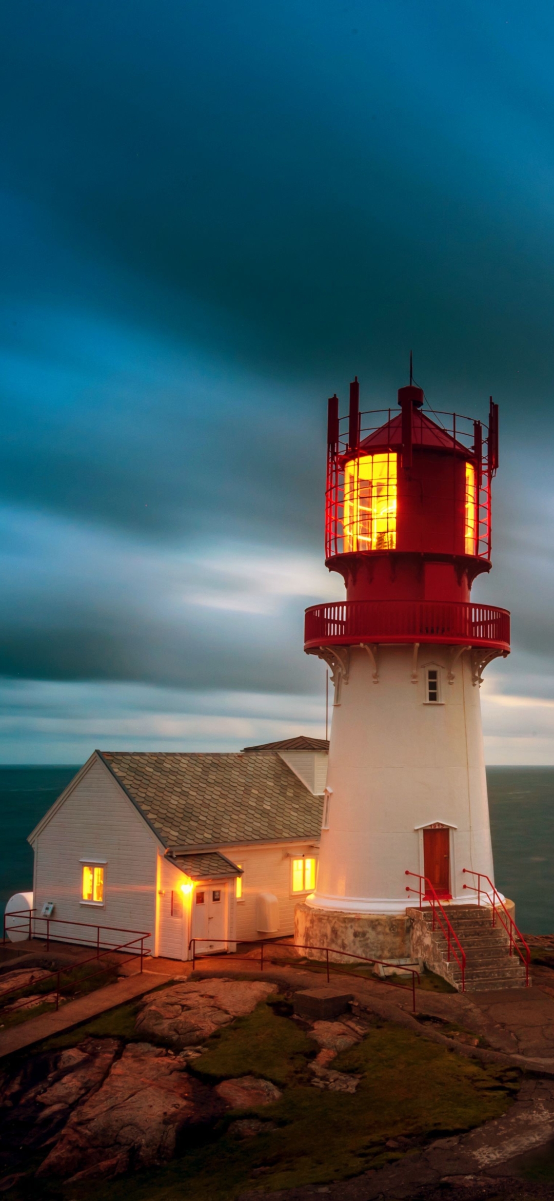 Download mobile wallpaper Light, Lighthouse, Man Made for free.