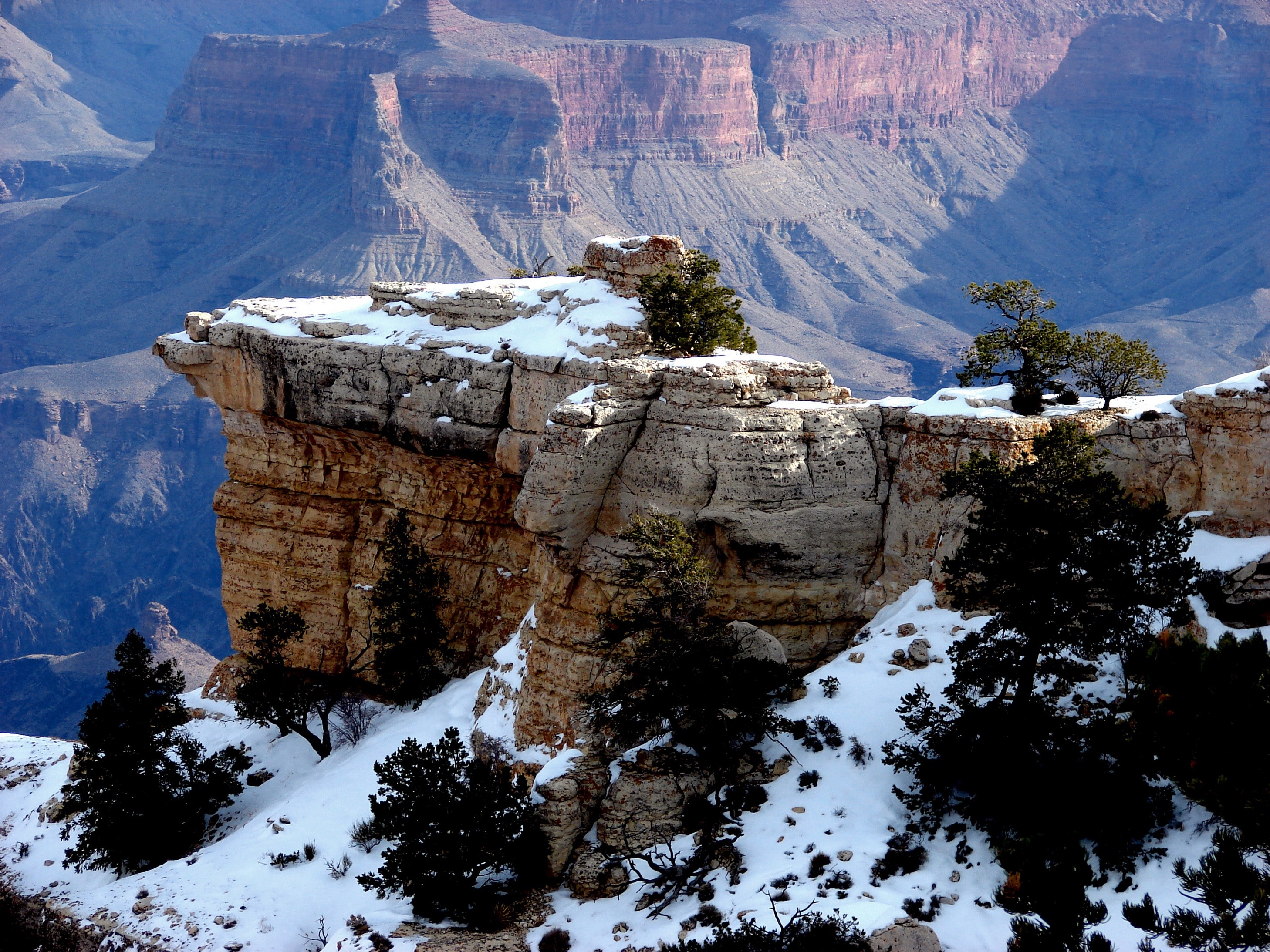 PCデスクトップに木, 岩, 自然, 山脈, 雪, 風景画像を無料でダウンロード
