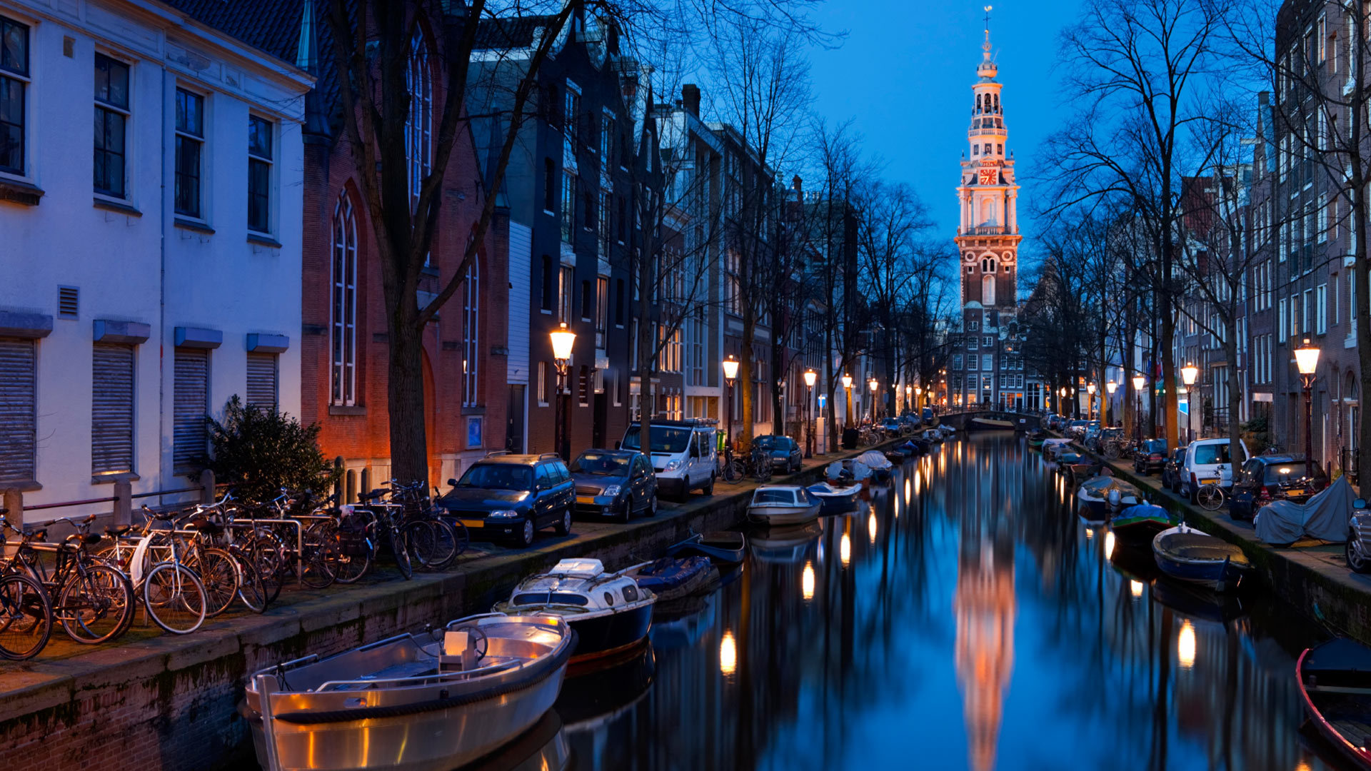 424499壁紙のダウンロードマンメイド, アムステルダム, 運河, 教会, オランダ, 夜, 反射, 都市-スクリーンセーバーと写真を無料で