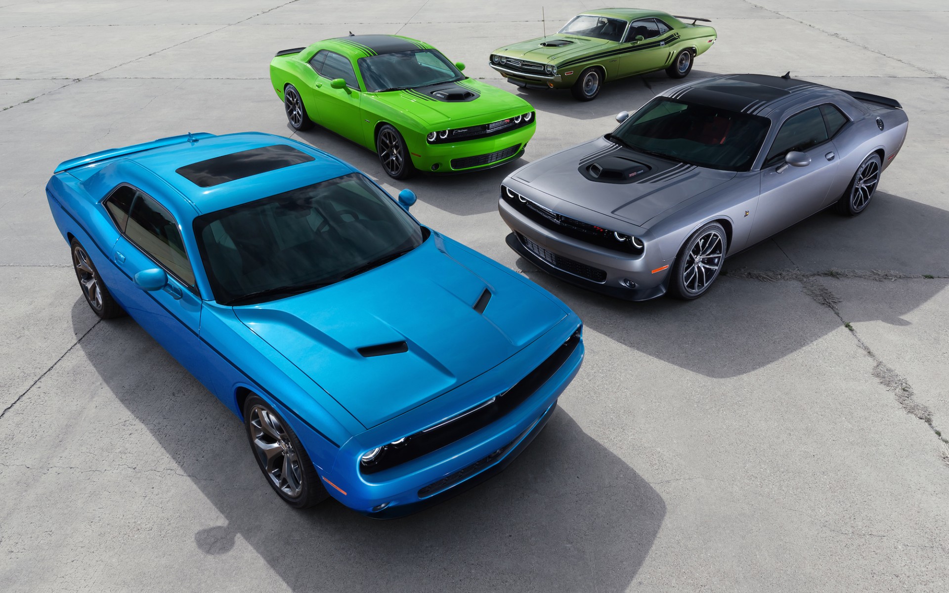 Download mobile wallpaper Green Car, Muscle Car, Dodge Challenger, Dodge, Silver Car, Vehicles, Car for free.