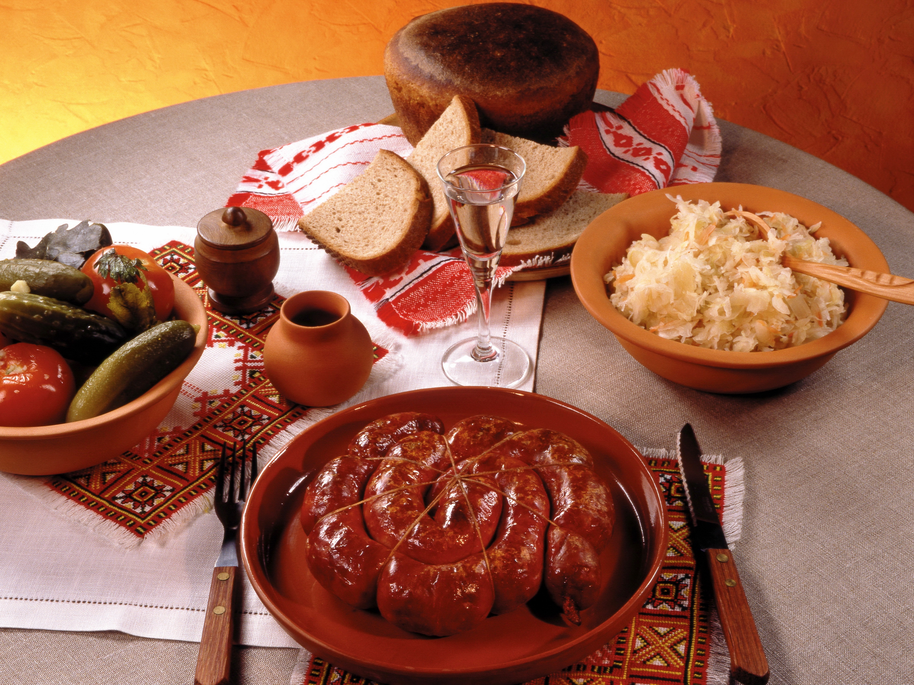 meat, food, dinner, supper, bread, pickles HD wallpaper