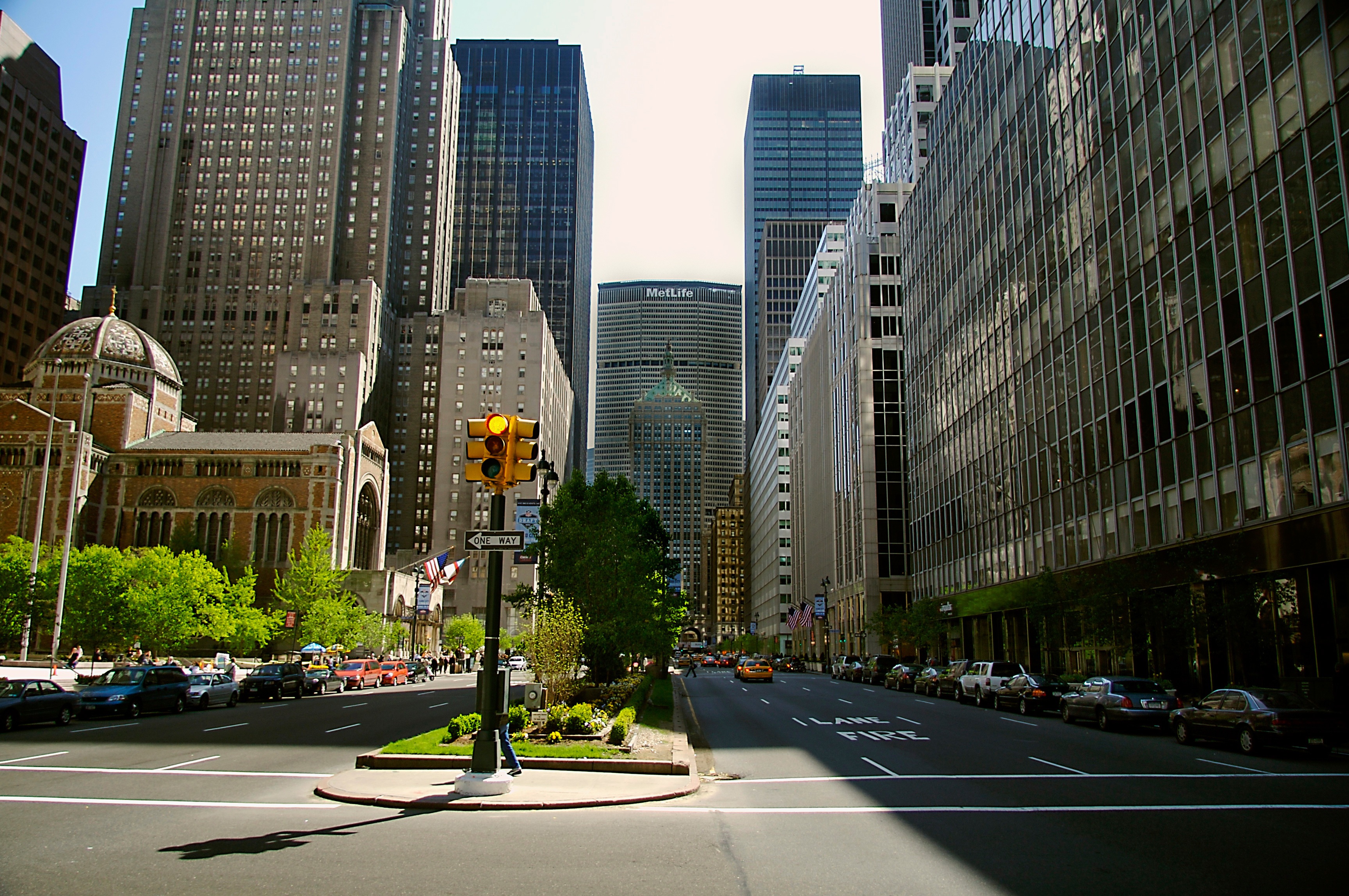 Download mobile wallpaper Park Avenue, New York, Manhattan, Cities, Man Made for free.