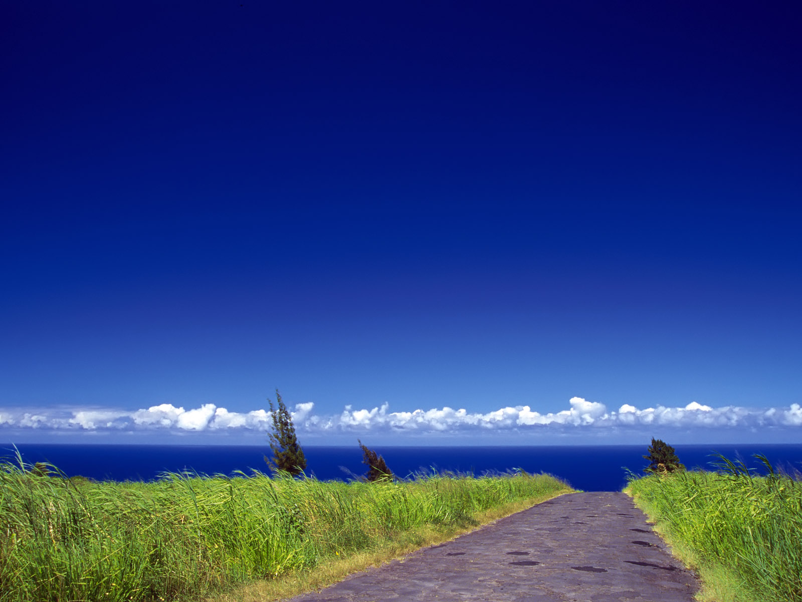 Laden Sie das Straße, Ozean, Himmel, Menschengemacht-Bild kostenlos auf Ihren PC-Desktop herunter