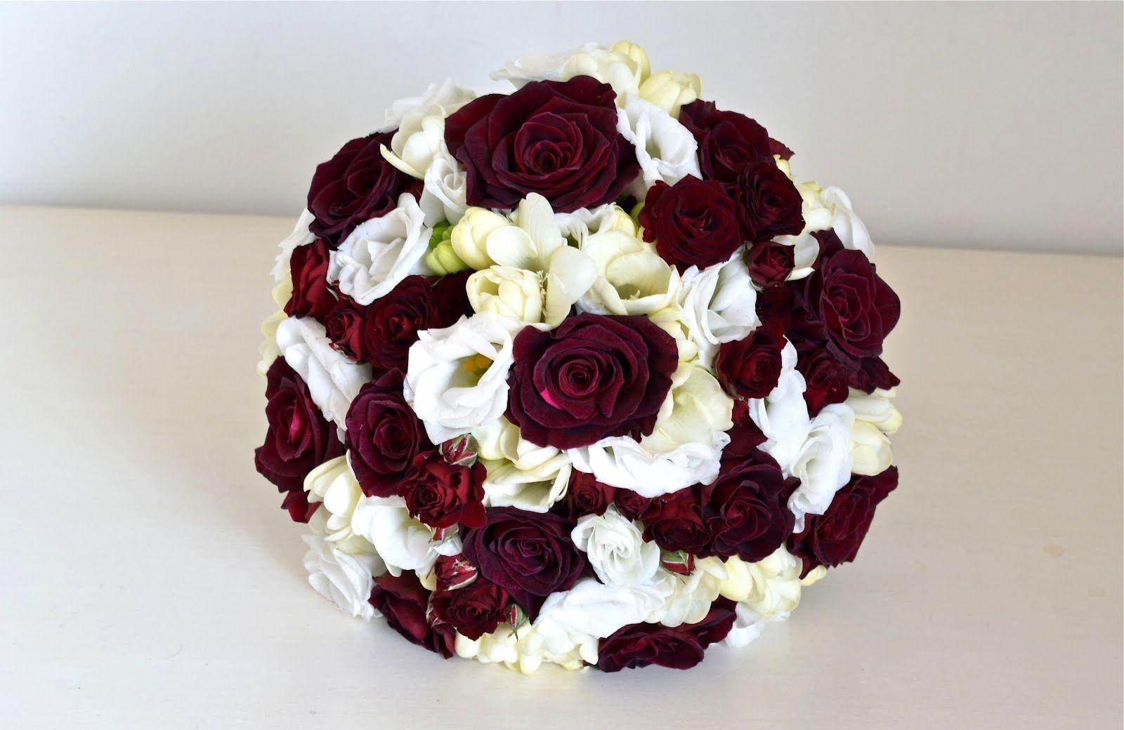 roses, flowers, bouquet, ball, lisianthus russell, lisiantus russell, freesia
