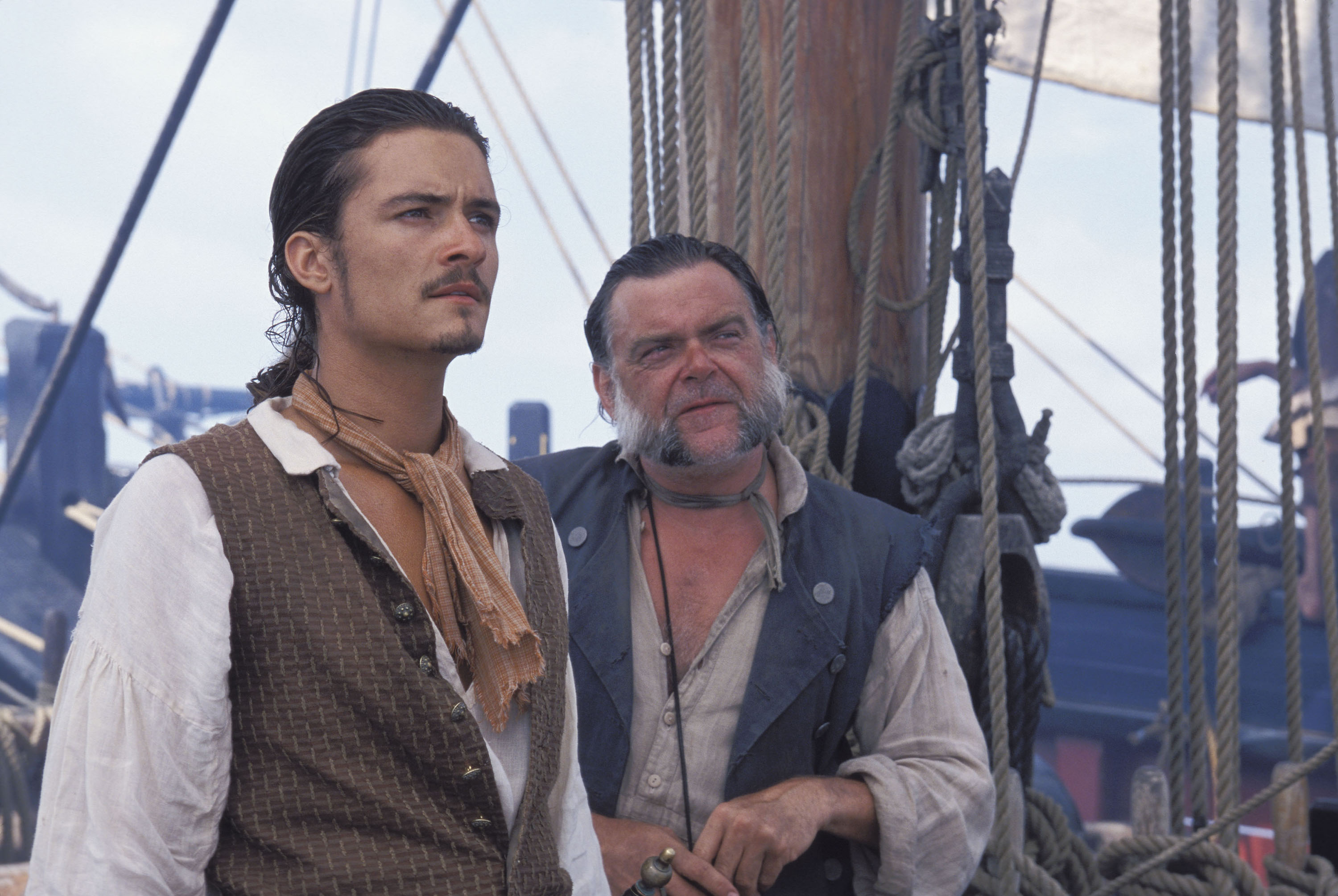 movie, pirates of the caribbean: the curse of the black pearl, joshamee gibbs, kevin mcnally, orlando bloom, will turner, pirates of the caribbean