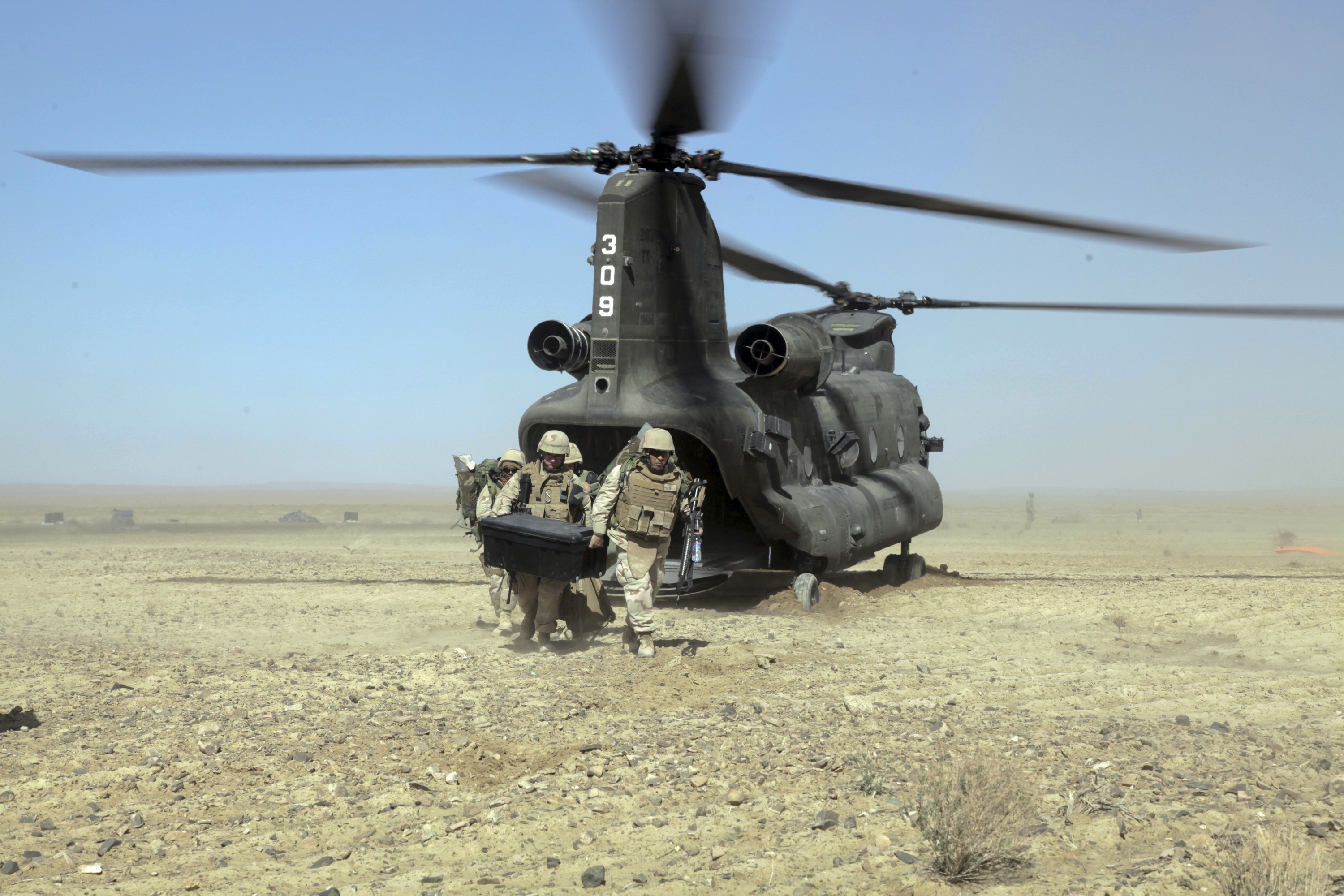 PCデスクトップにヘリコプター, 航空機, 軍隊, 兵隊, ボーイング Ch 47 チヌーク, 軍用ヘリコプター画像を無料でダウンロード