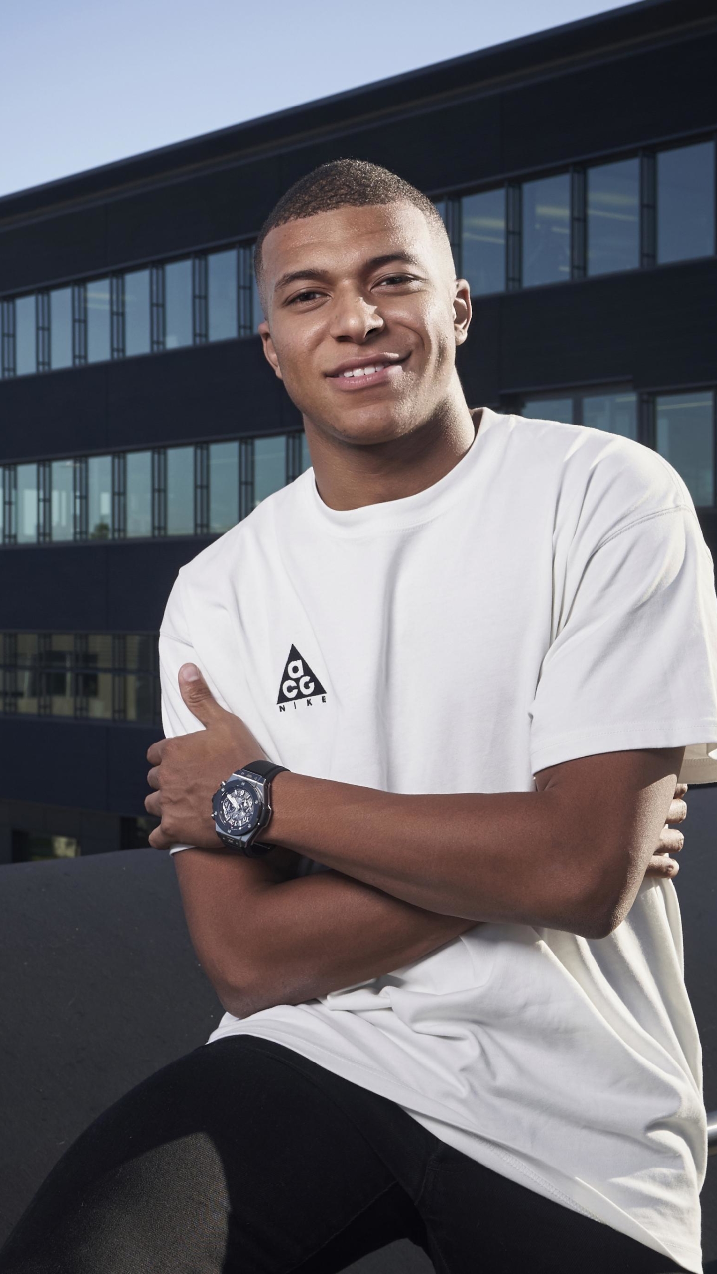 Download mobile wallpaper Sports, Soccer, French, Kylian Mbappé for free.