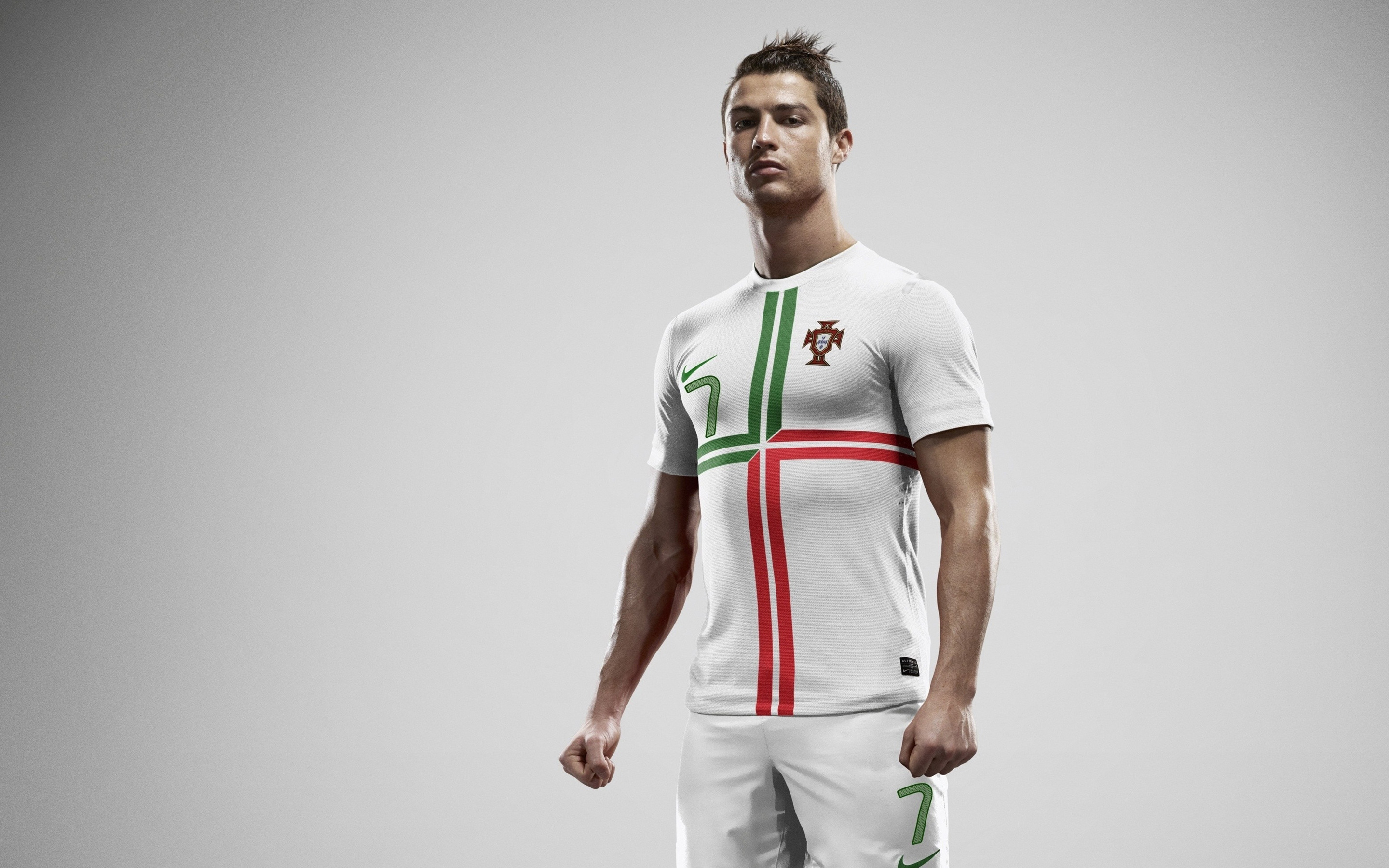 Handy-Wallpaper Sport, Cristiano Ronaldo, Fußball kostenlos herunterladen.