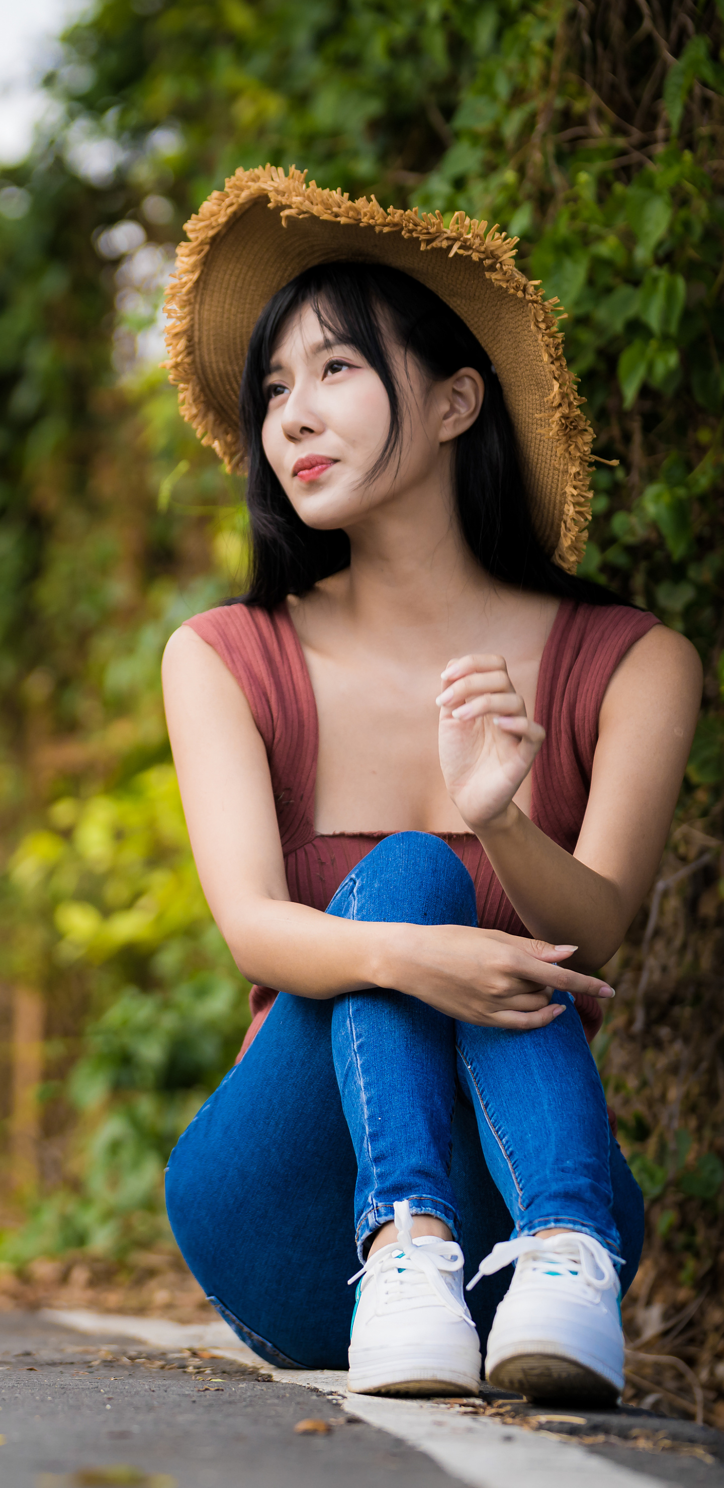 Download mobile wallpaper Hat, Model, Women, Asian, Black Hair, Depth Of Field for free.