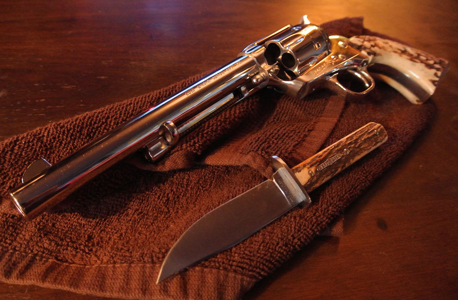 weapons, colt revolver