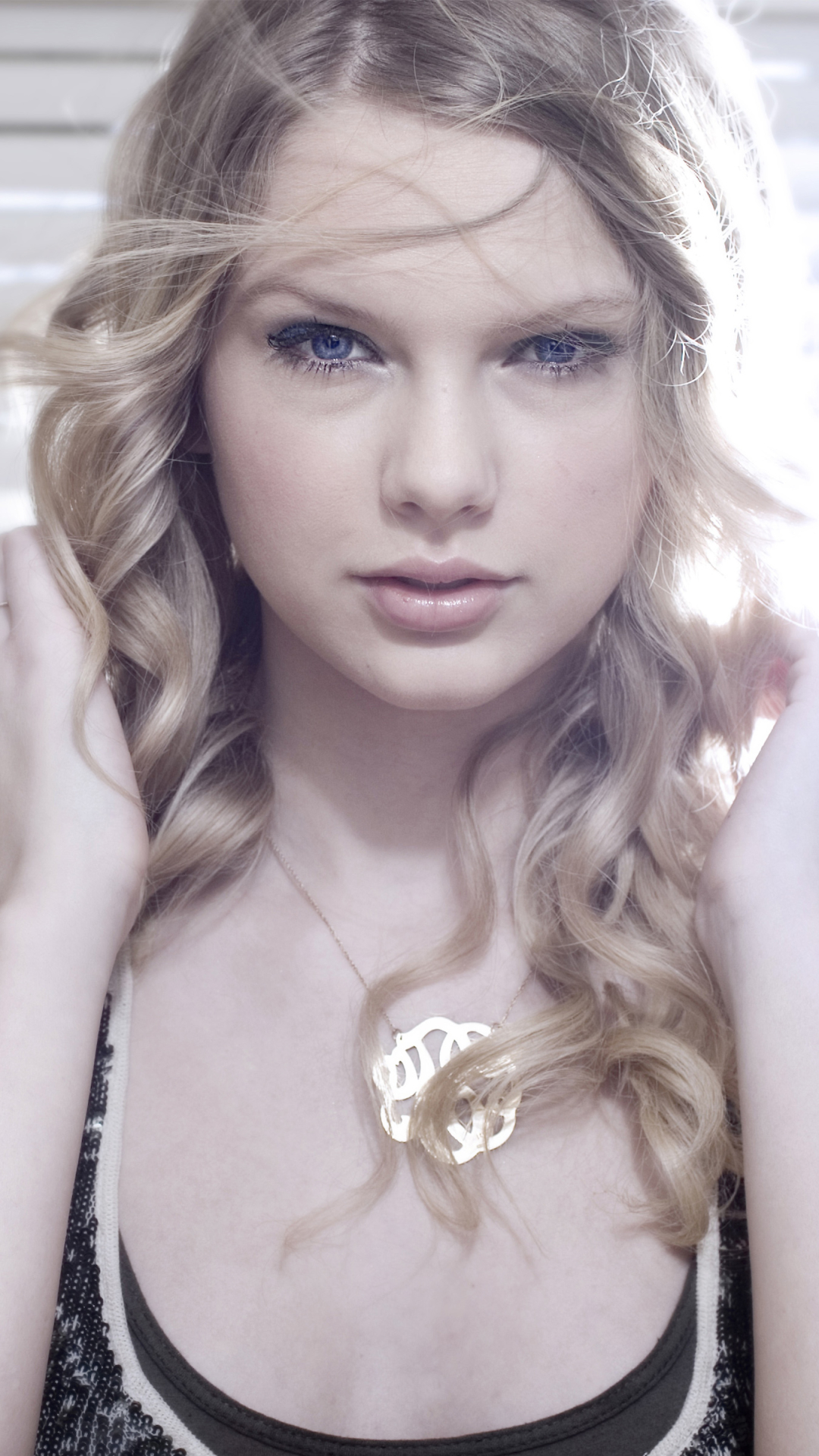 Download mobile wallpaper Music, Singer, Blonde, Blue Eyes, Taylor Swift for free.