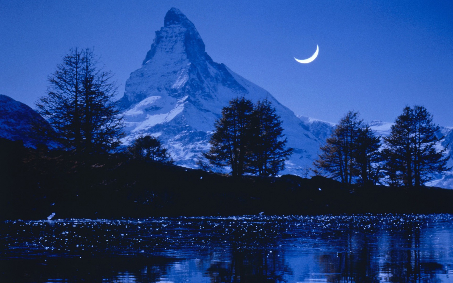 378076 завантажити шпалери земля, маттерхорн, синій, вечір, місяць, гора, природа, ніч, пік, небо, швейцарія, дерево, гори - заставки і картинки безкоштовно