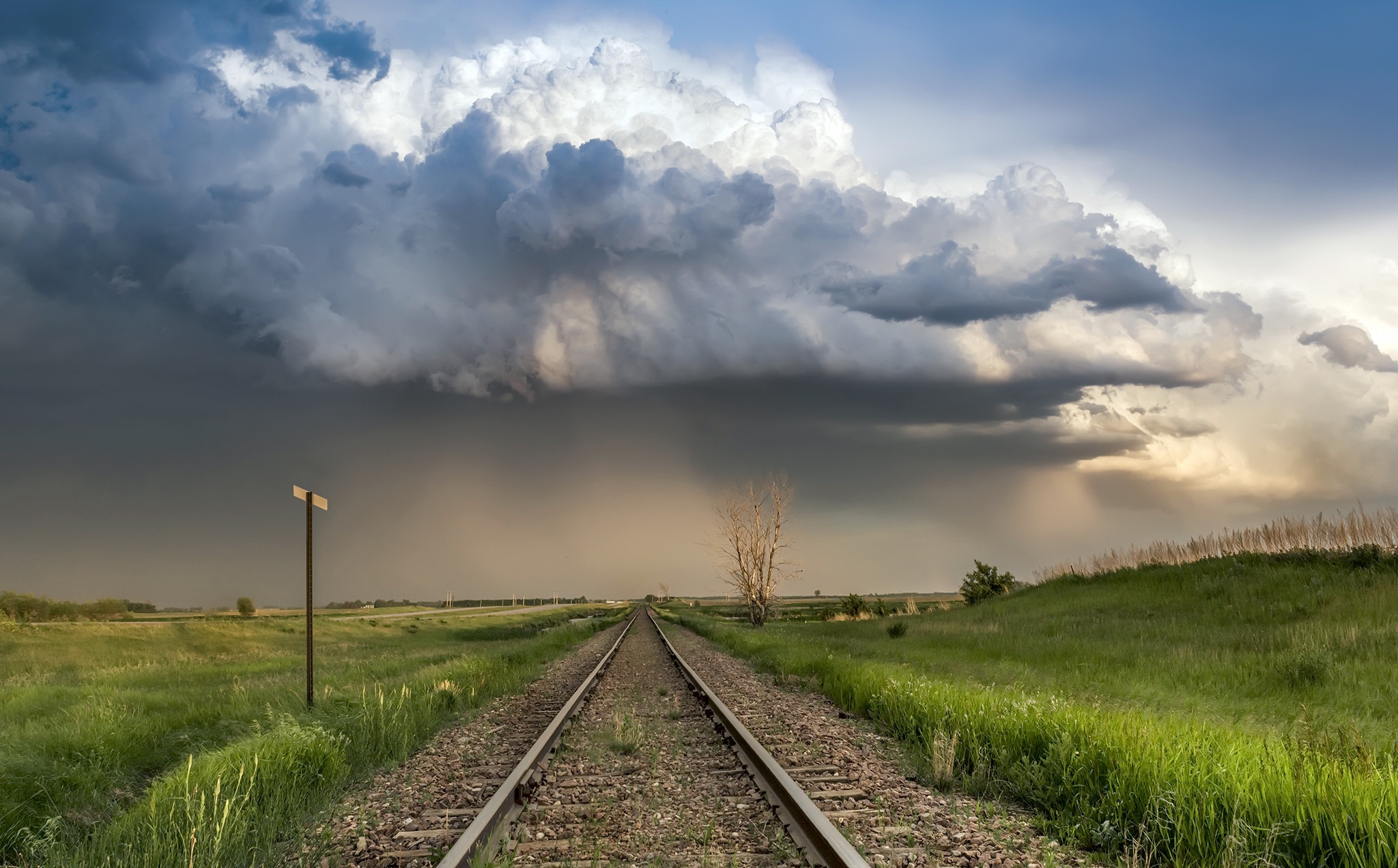 Free download wallpaper Landscape, Nature, Sky, Horizon, Cloud, Railroad, Man Made on your PC desktop