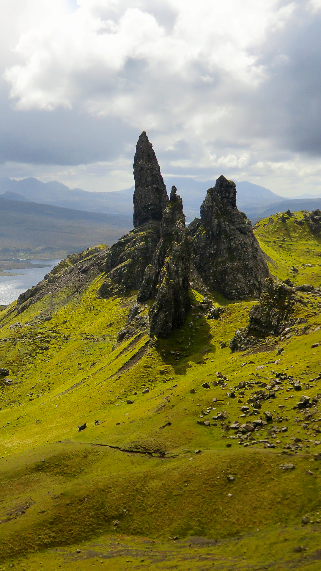 Скачати мобільні шпалери Пейзаж, Гора, Озеро, Земля, Шотландія безкоштовно.