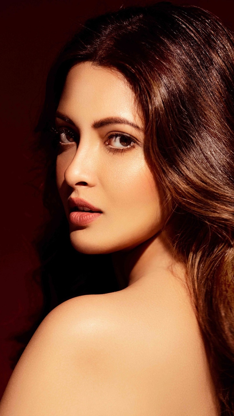 Download mobile wallpaper Hair, Face, Brunette, Model, Celebrity, Actress, Riya Sen, Bollywood for free.