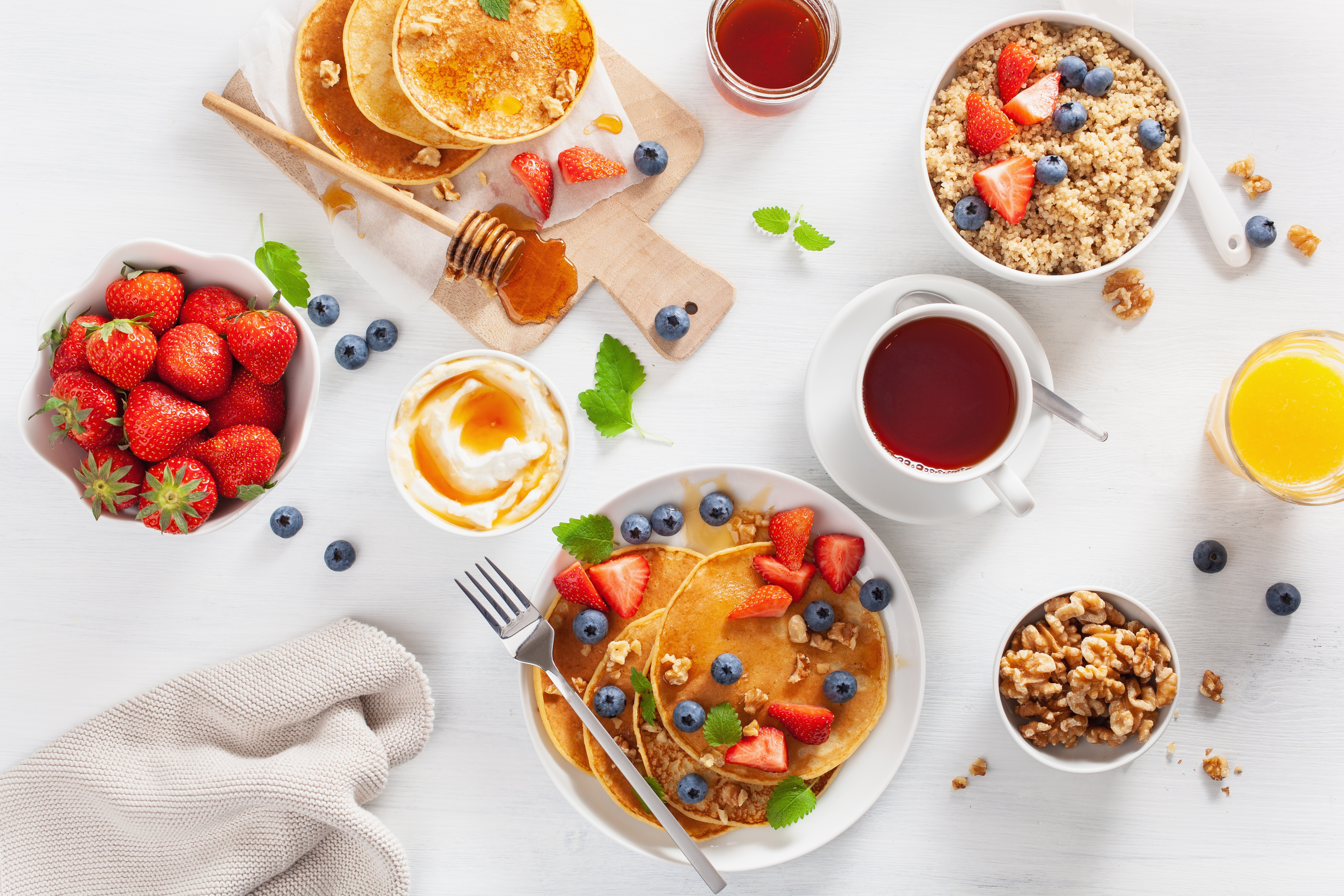 Free download wallpaper Food, Strawberry, Blueberry, Still Life, Berry, Fruit, Breakfast, Juice, Pancake on your PC desktop