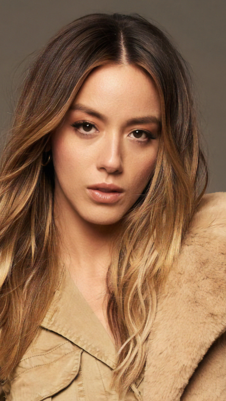 Download mobile wallpaper American, Celebrity, Actress, Chloe Bennet for free.