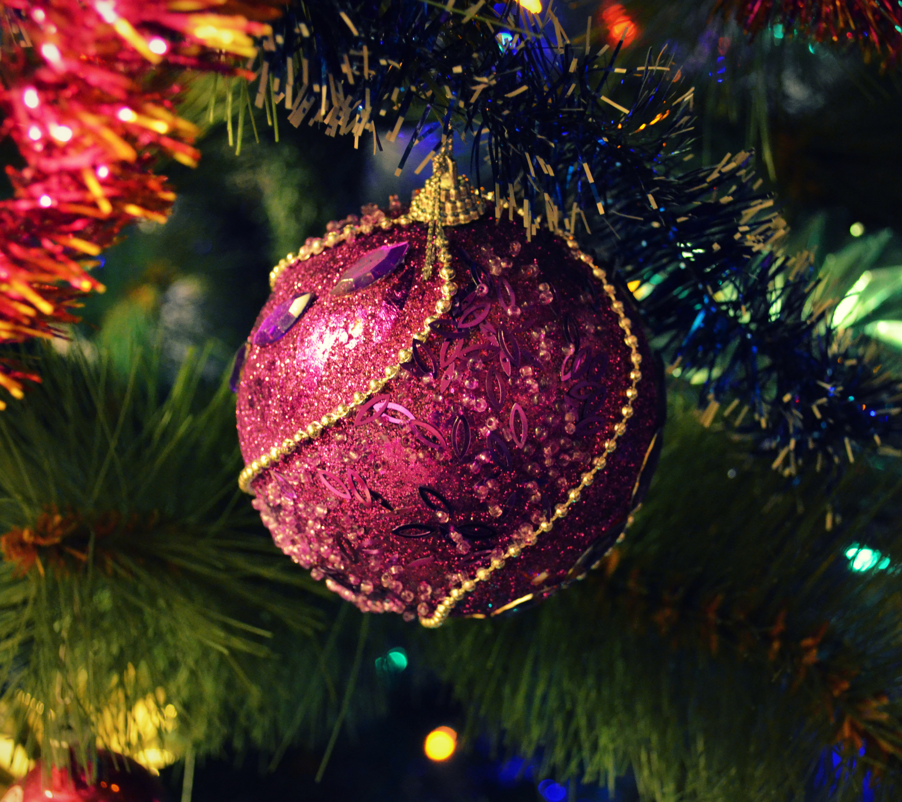 Download mobile wallpaper Christmas, Holiday, Christmas Ornaments for free.