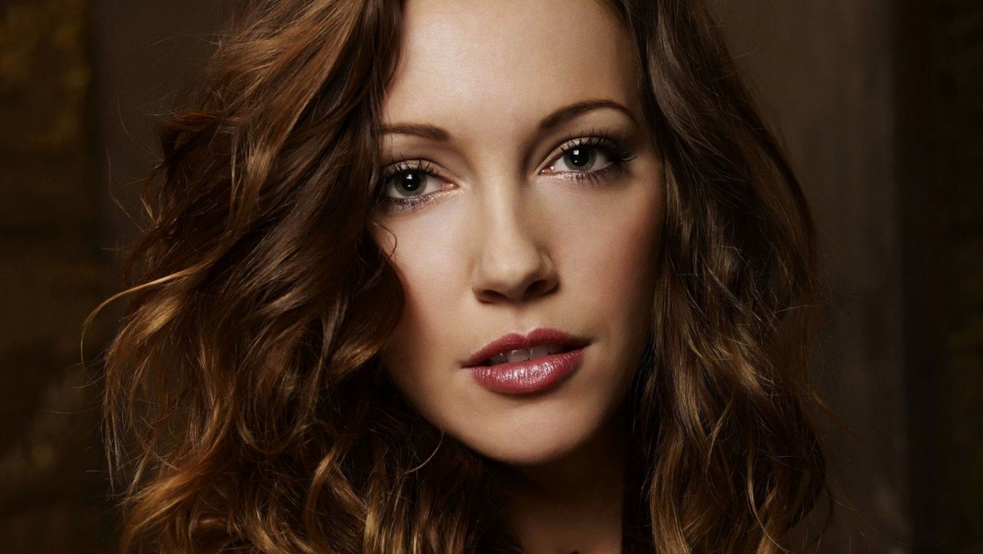 Free download wallpaper Face, Celebrity, Actress, Katie Cassidy on your PC desktop