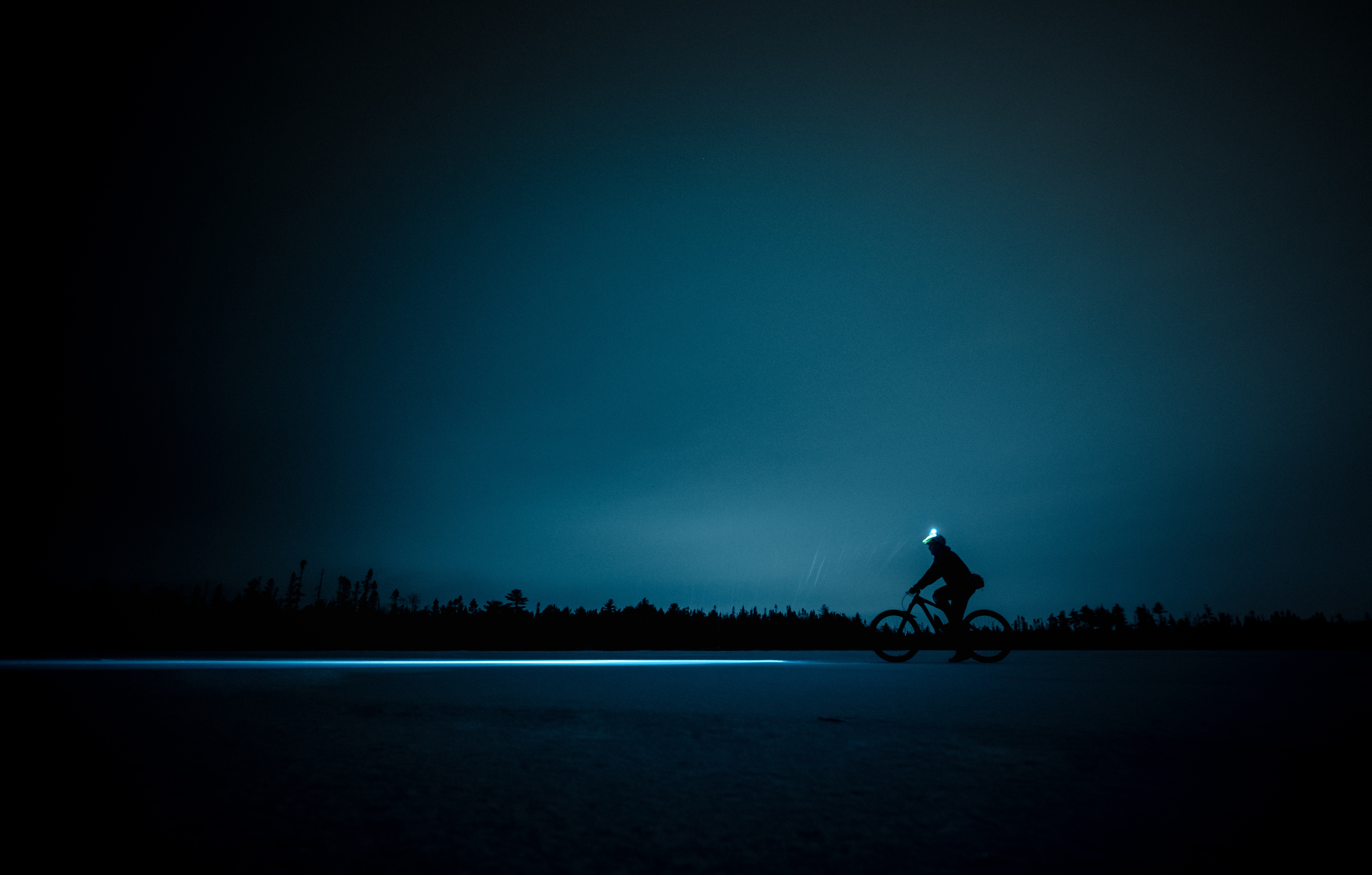 desktop Images night, dark, silhouette, horizon, shine, light, bicycle, cyclist