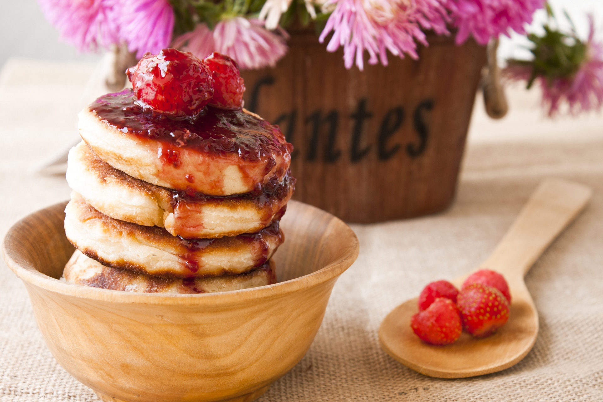 Download mobile wallpaper Food, Strawberry, Breakfast, Pancake for free.