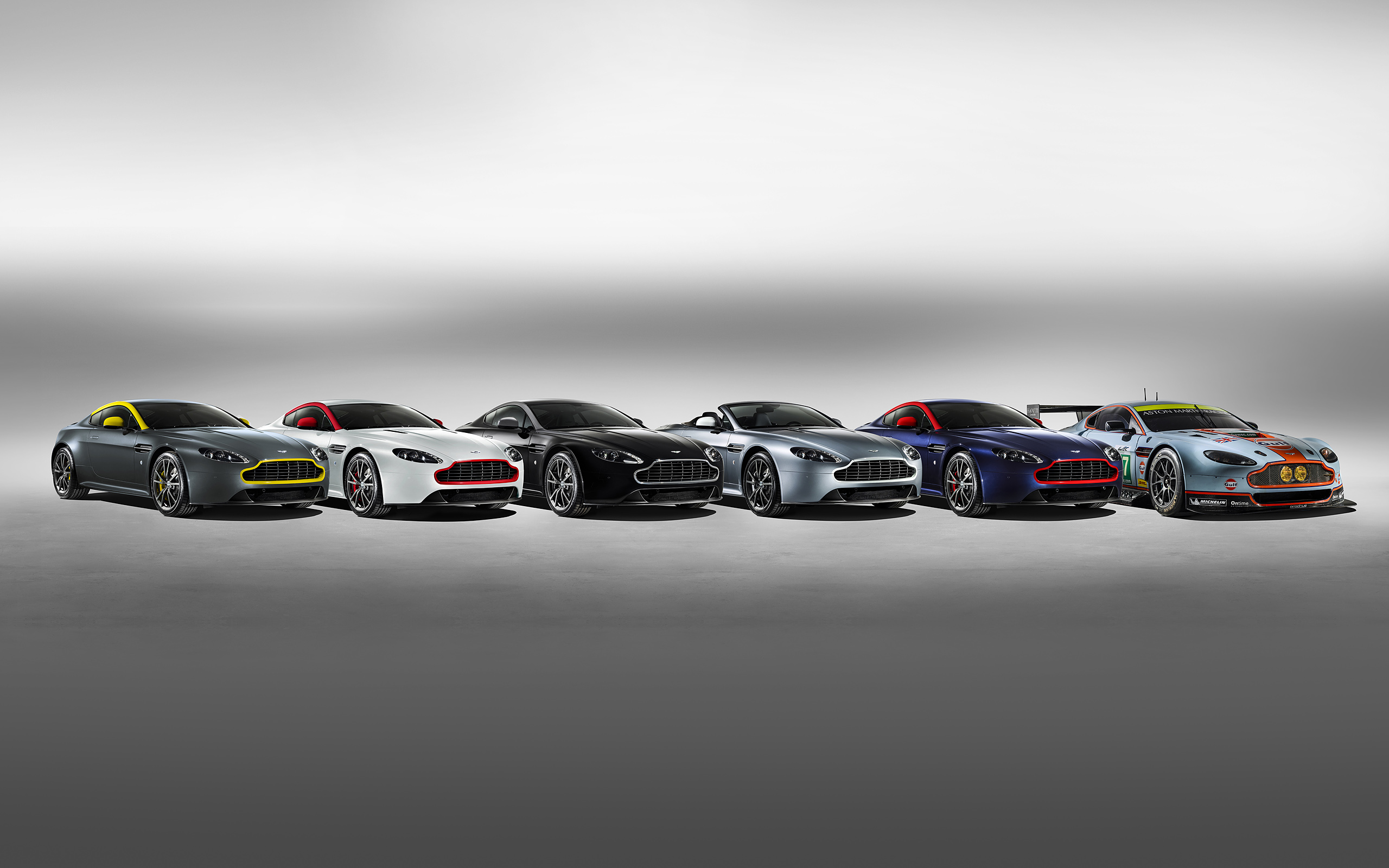 Téléchargez gratuitement l'image Aston Martin, Voiture, Convertible, Voiture De Course, Coupé, Véhicules, Grand Tourer, Voiture Noire, Voiture Blanche, Aston Martin V8 Vantage N430 sur le bureau de votre PC