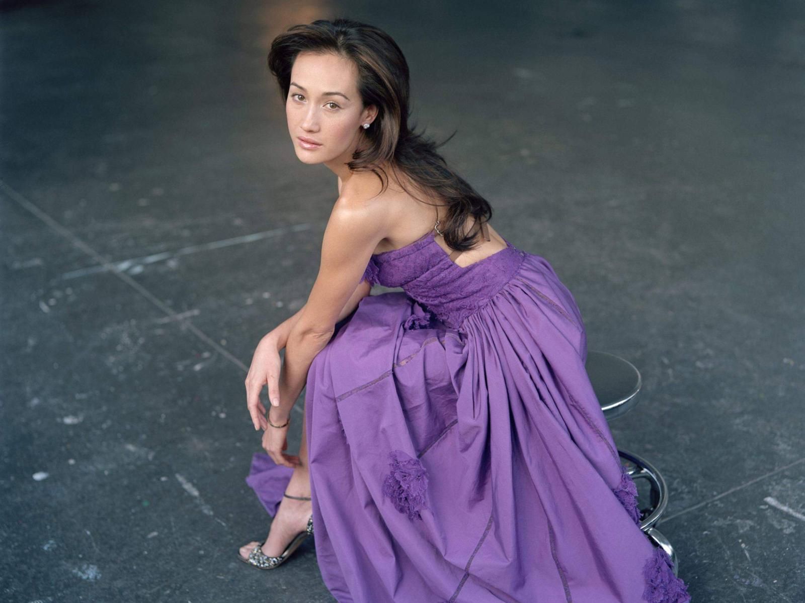 Download mobile wallpaper Brunette, Celebrity, Brown Eyes, Actress, Maggie Q, Purple Dress for free.