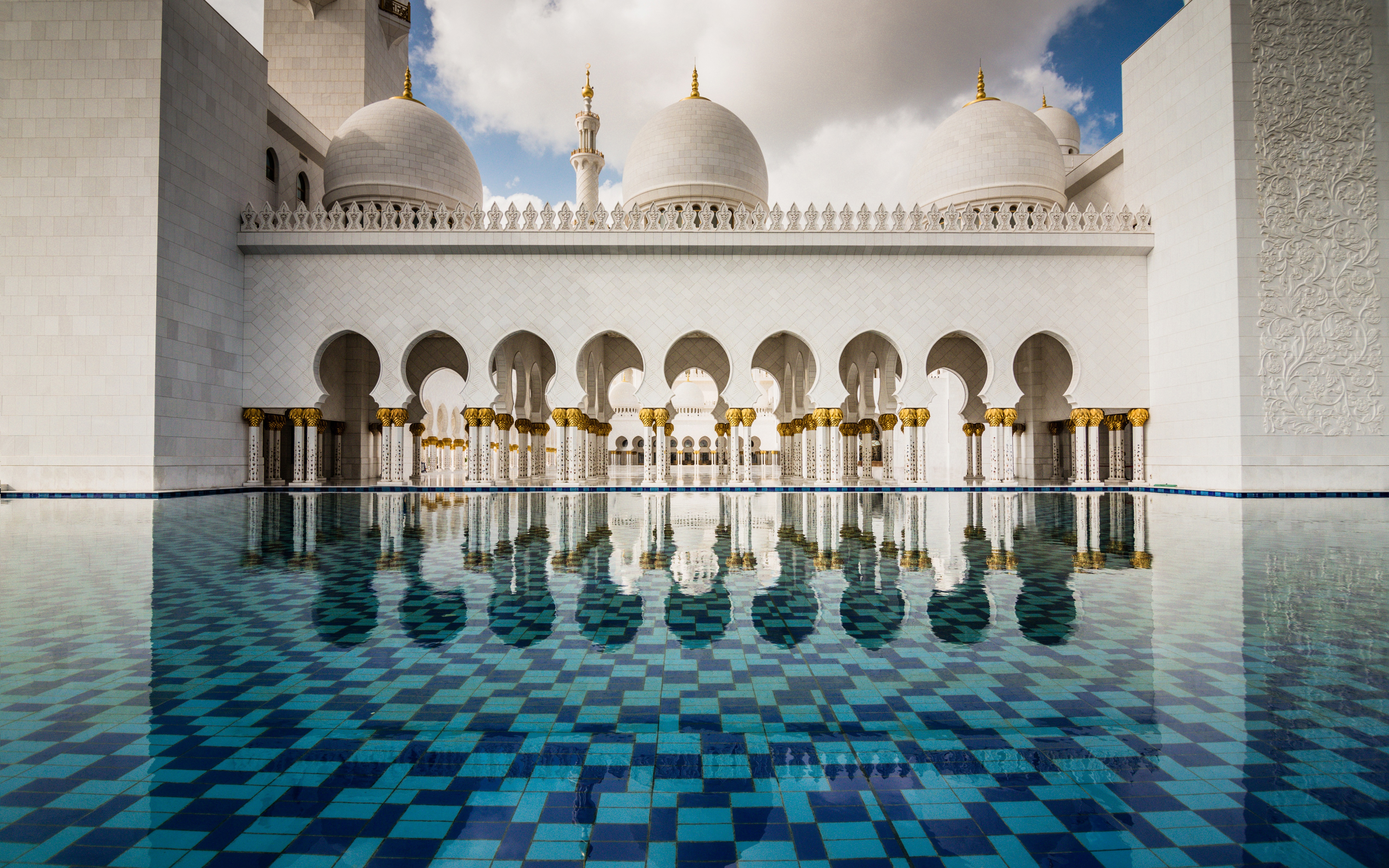 476312 Hintergrundbild herunterladen religiös, scheich zayid moschee, abu dhabi, architektur, moschee, spiegelung, vereinigte arabische emirate, moscheen - Bildschirmschoner und Bilder kostenlos
